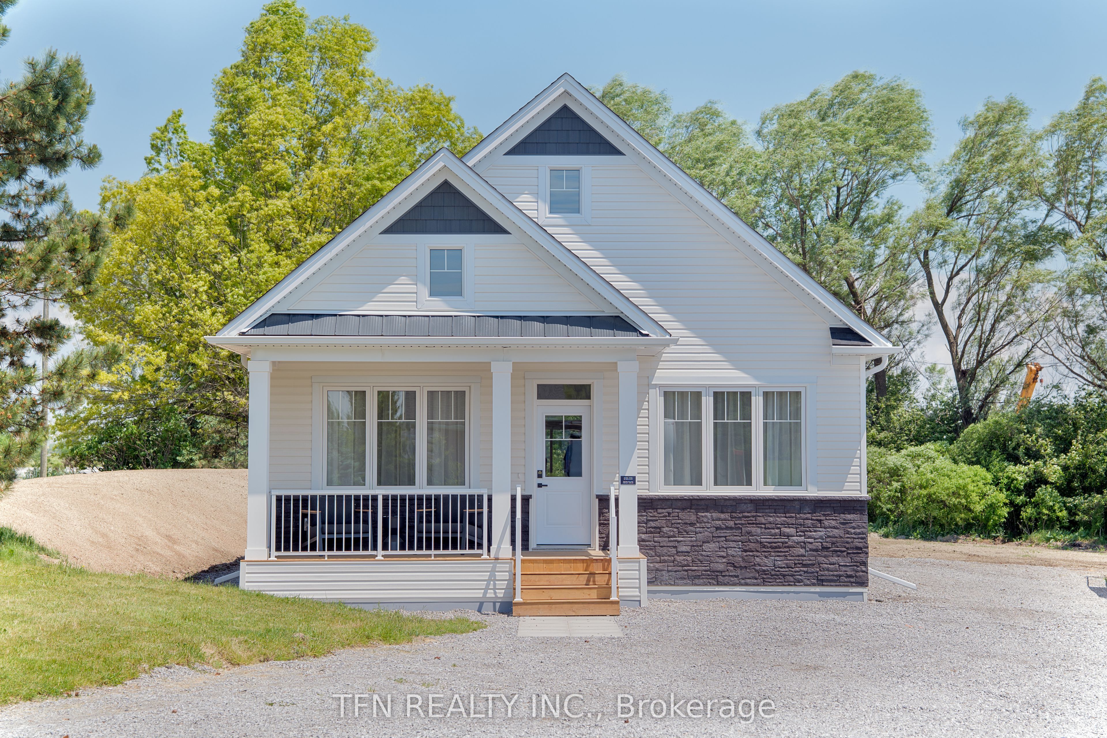 3033 Townline Road M Property Photo 1