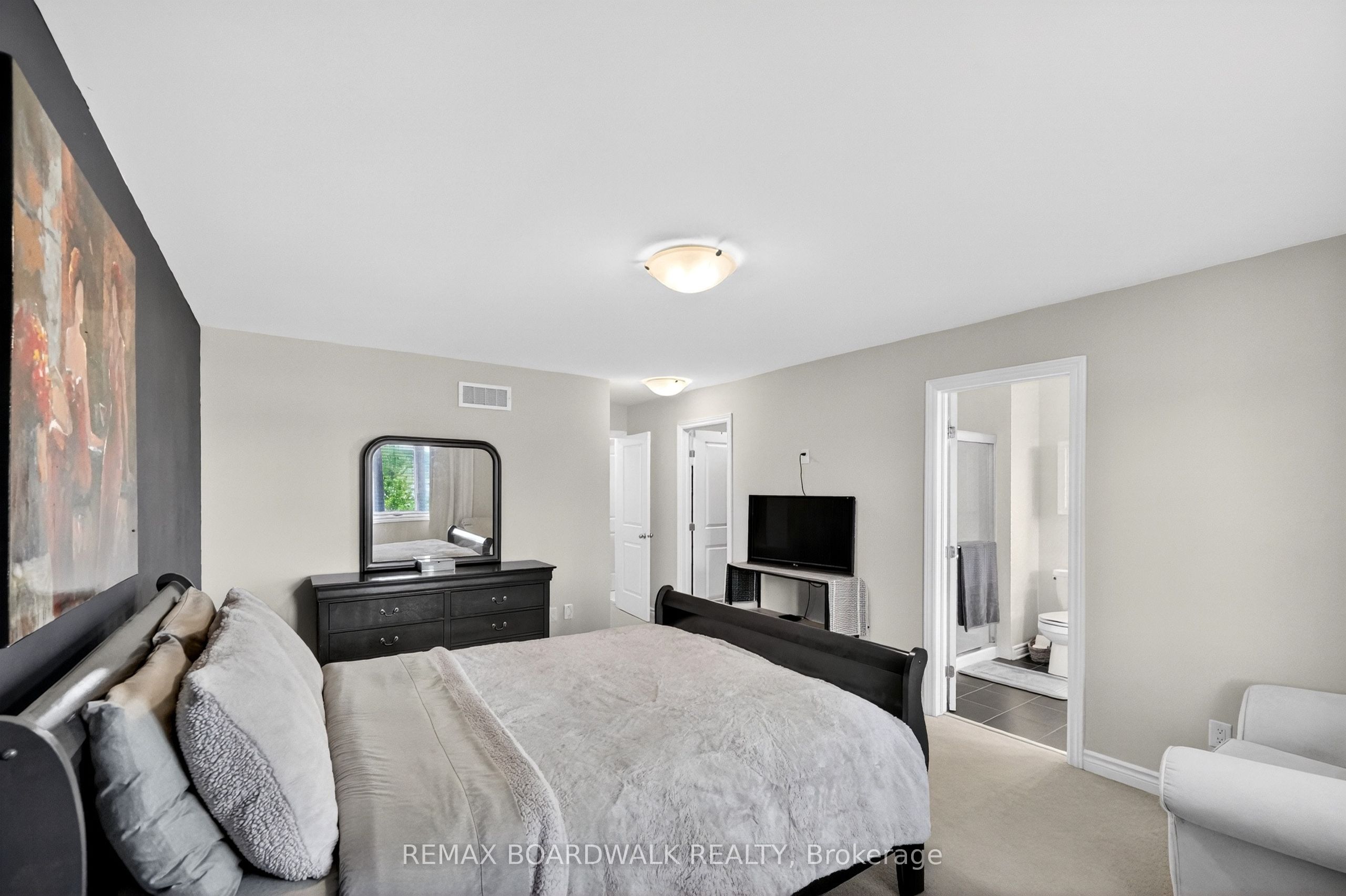 2 Duncanville Street Property Photo 19