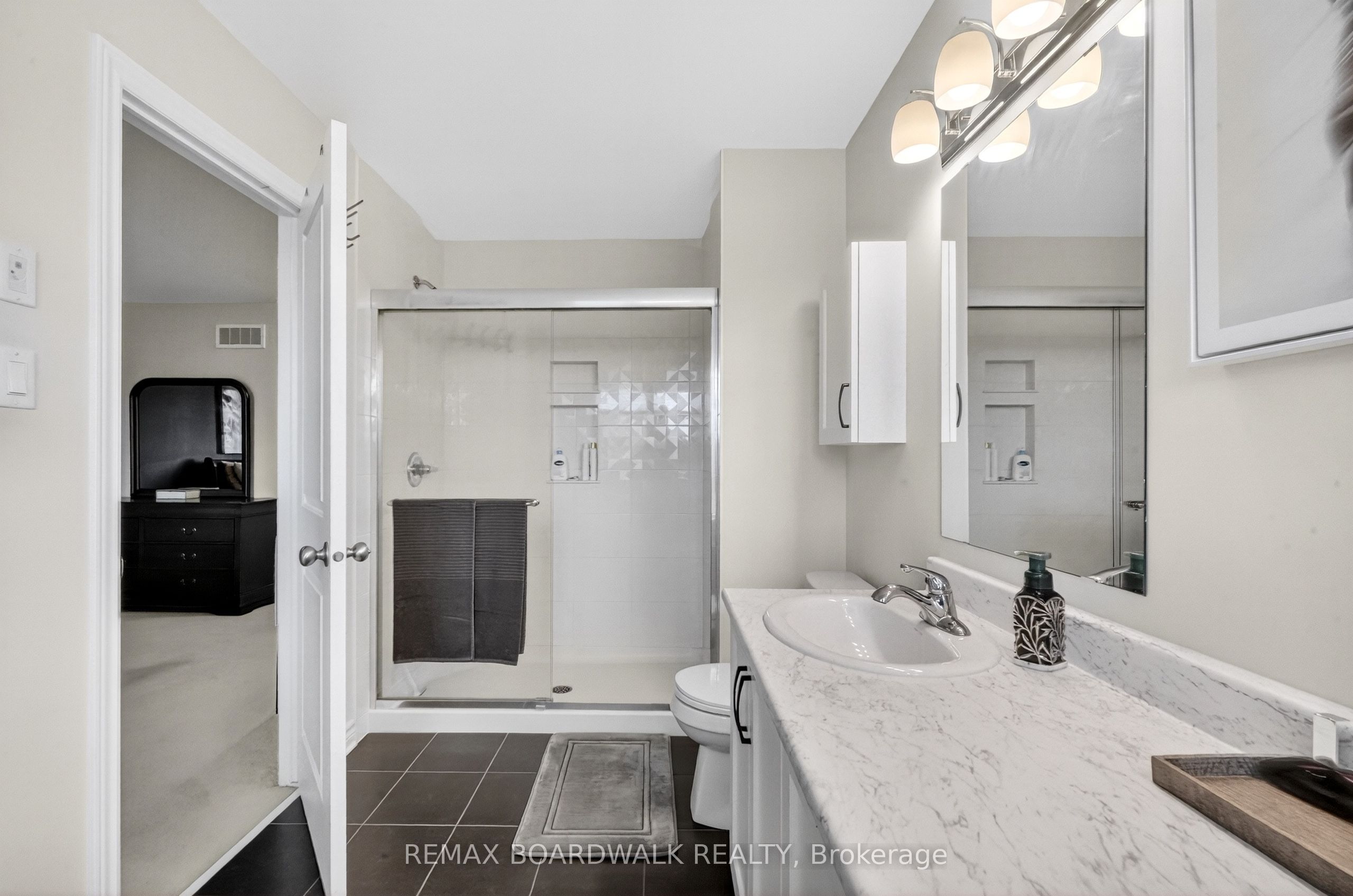 2 Duncanville Street Property Photo 22