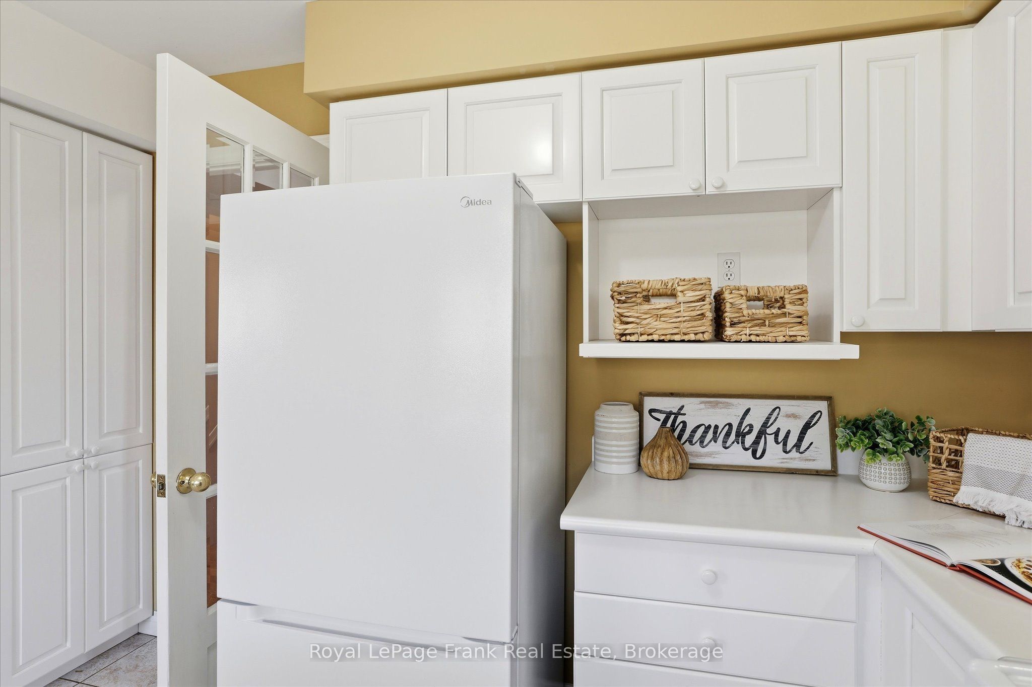 1544 Glenforest Crescent Property Photo 12
