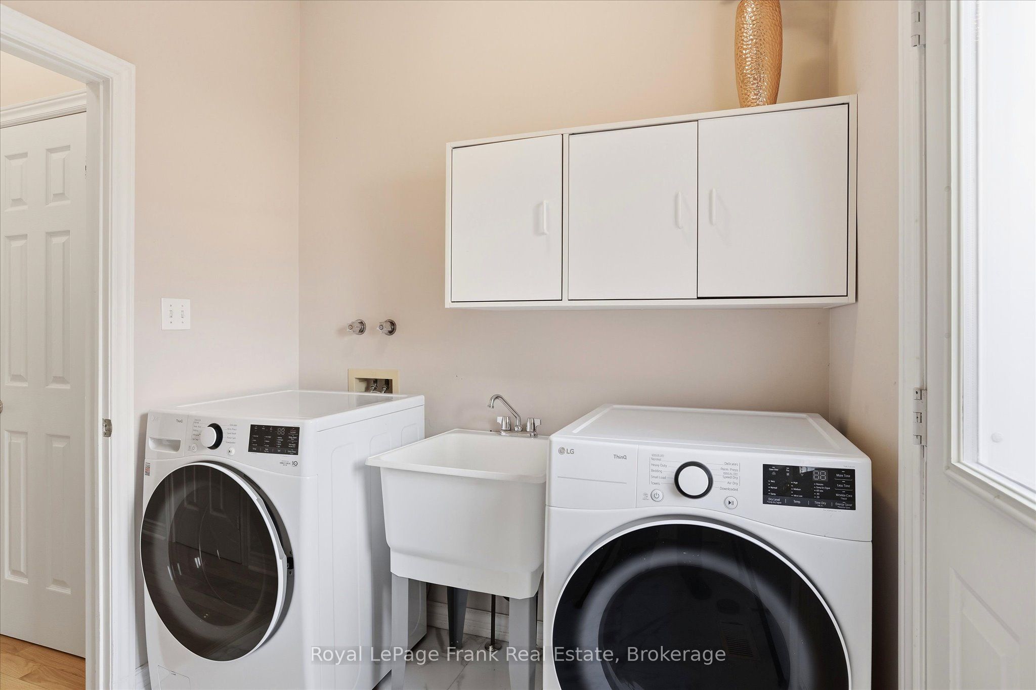 1544 Glenforest Crescent Property Photo 18