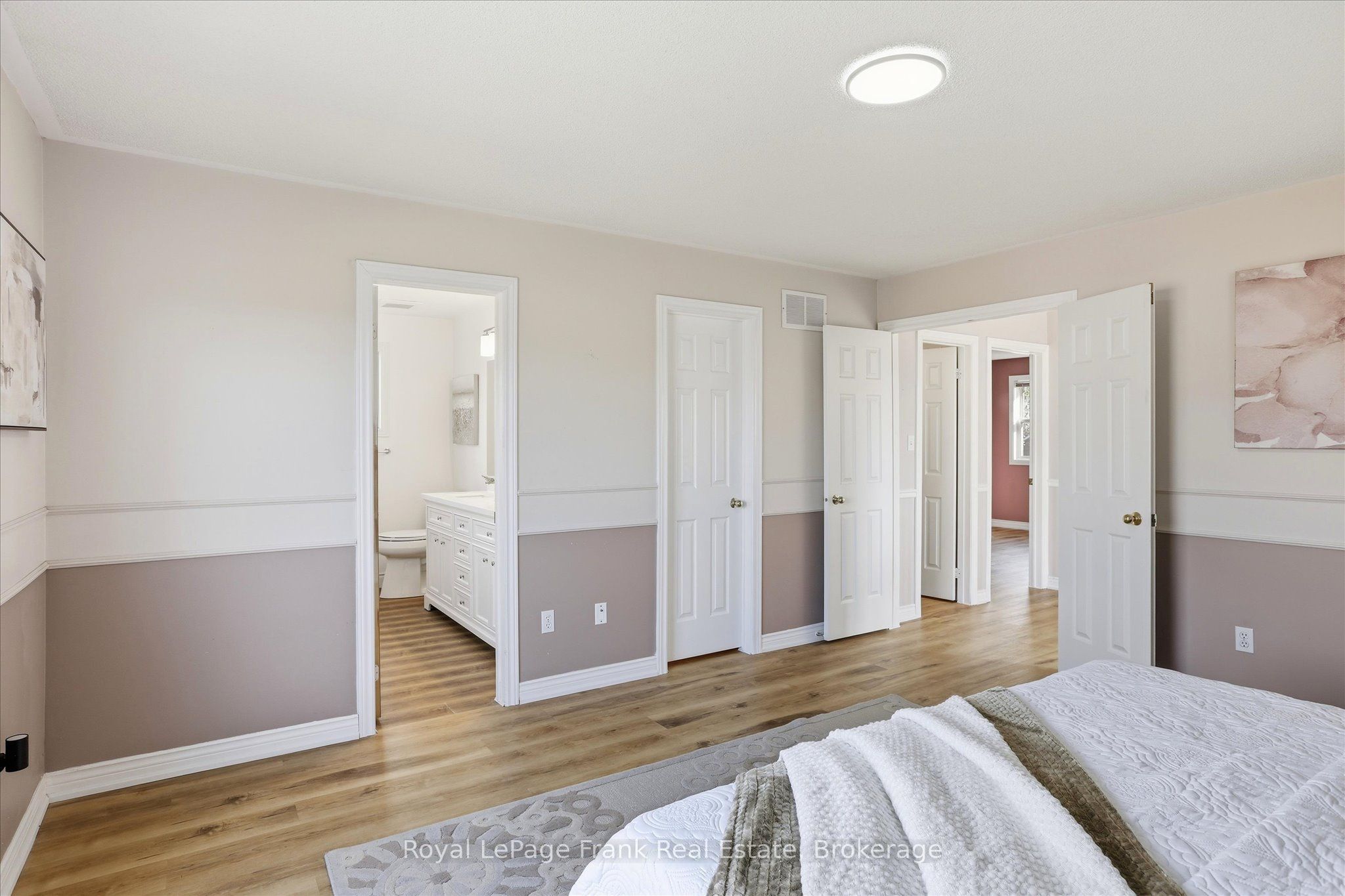 1544 Glenforest Crescent Property Photo 22
