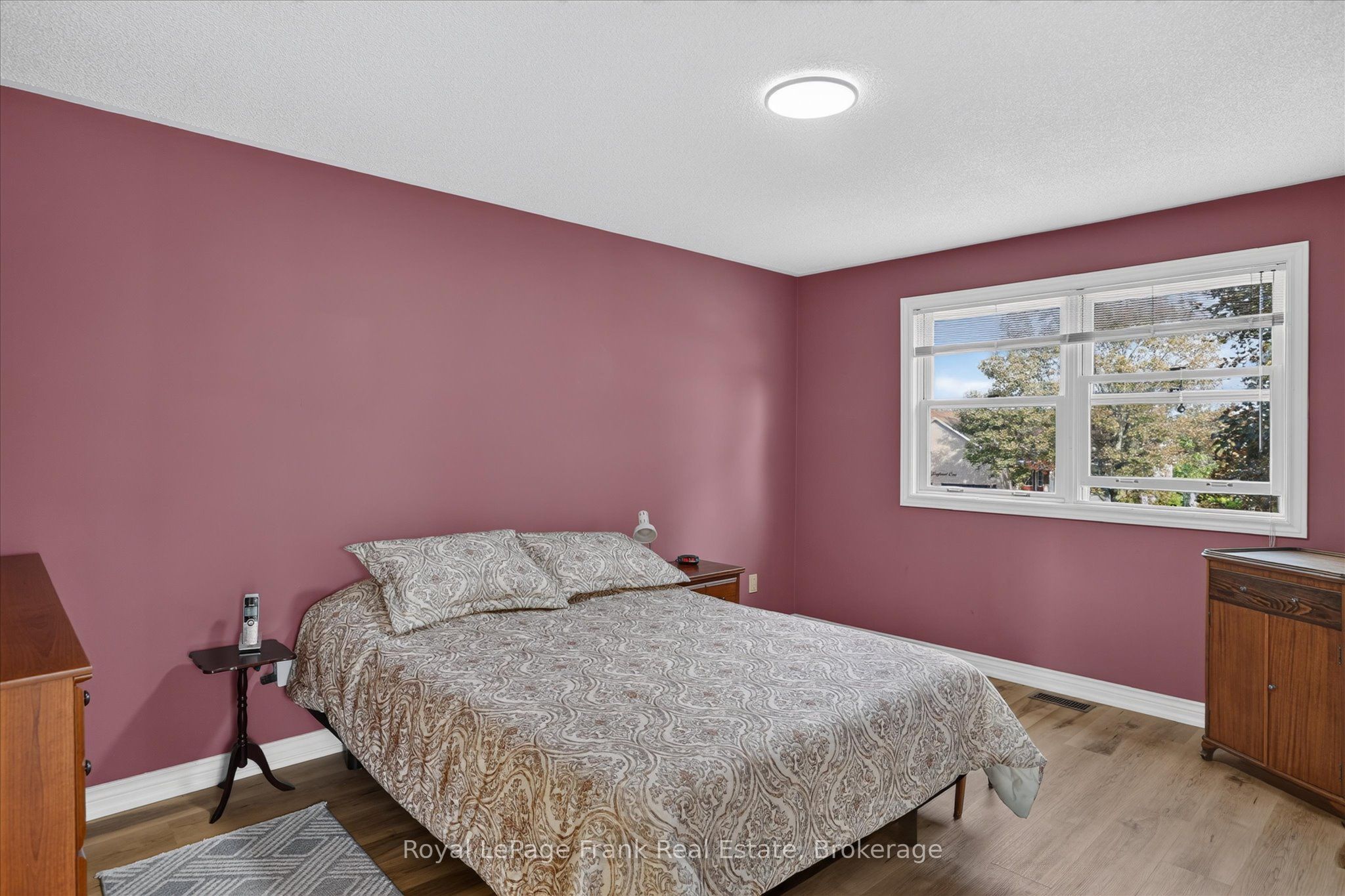 1544 Glenforest Crescent Property Photo 24