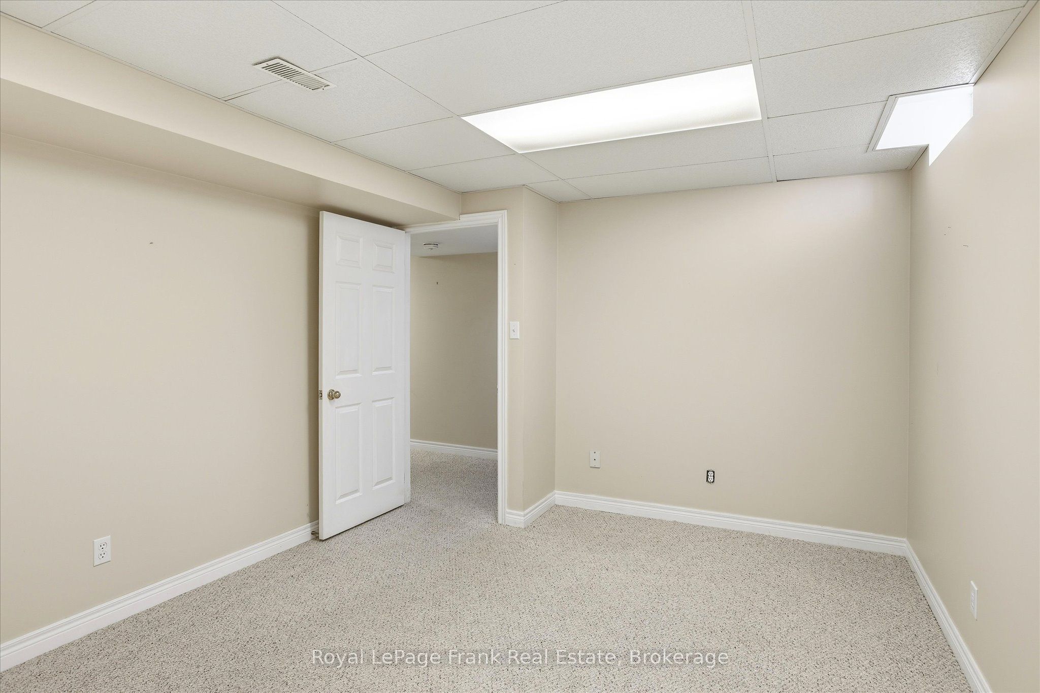 1544 Glenforest Crescent Property Photo 32