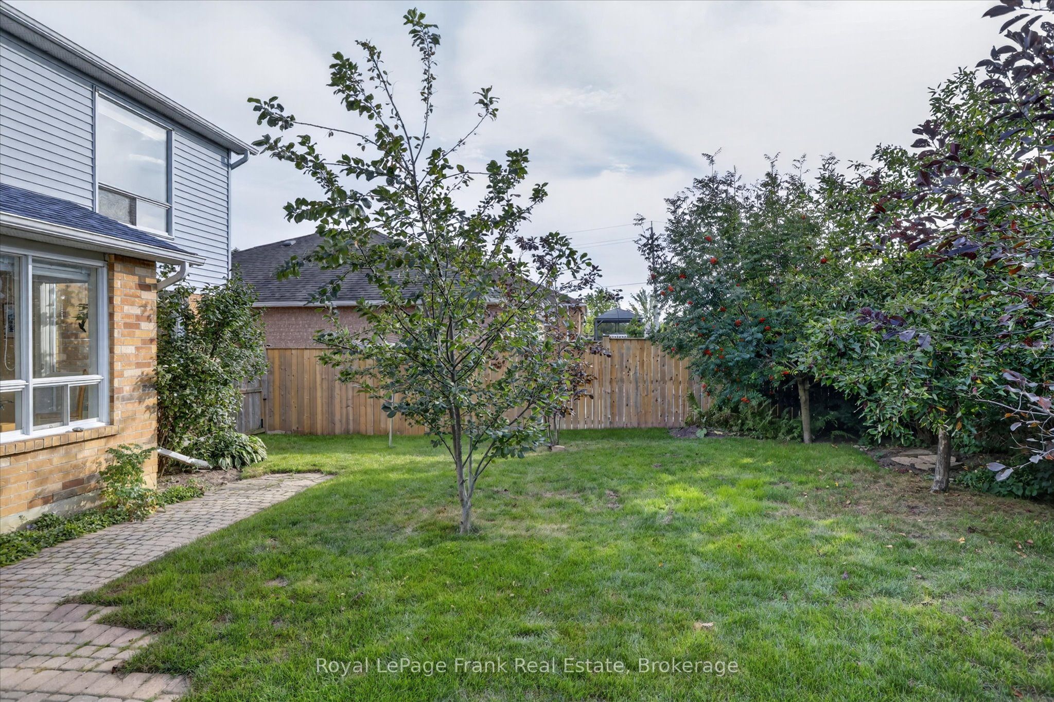 1544 Glenforest Crescent Property Photo 38