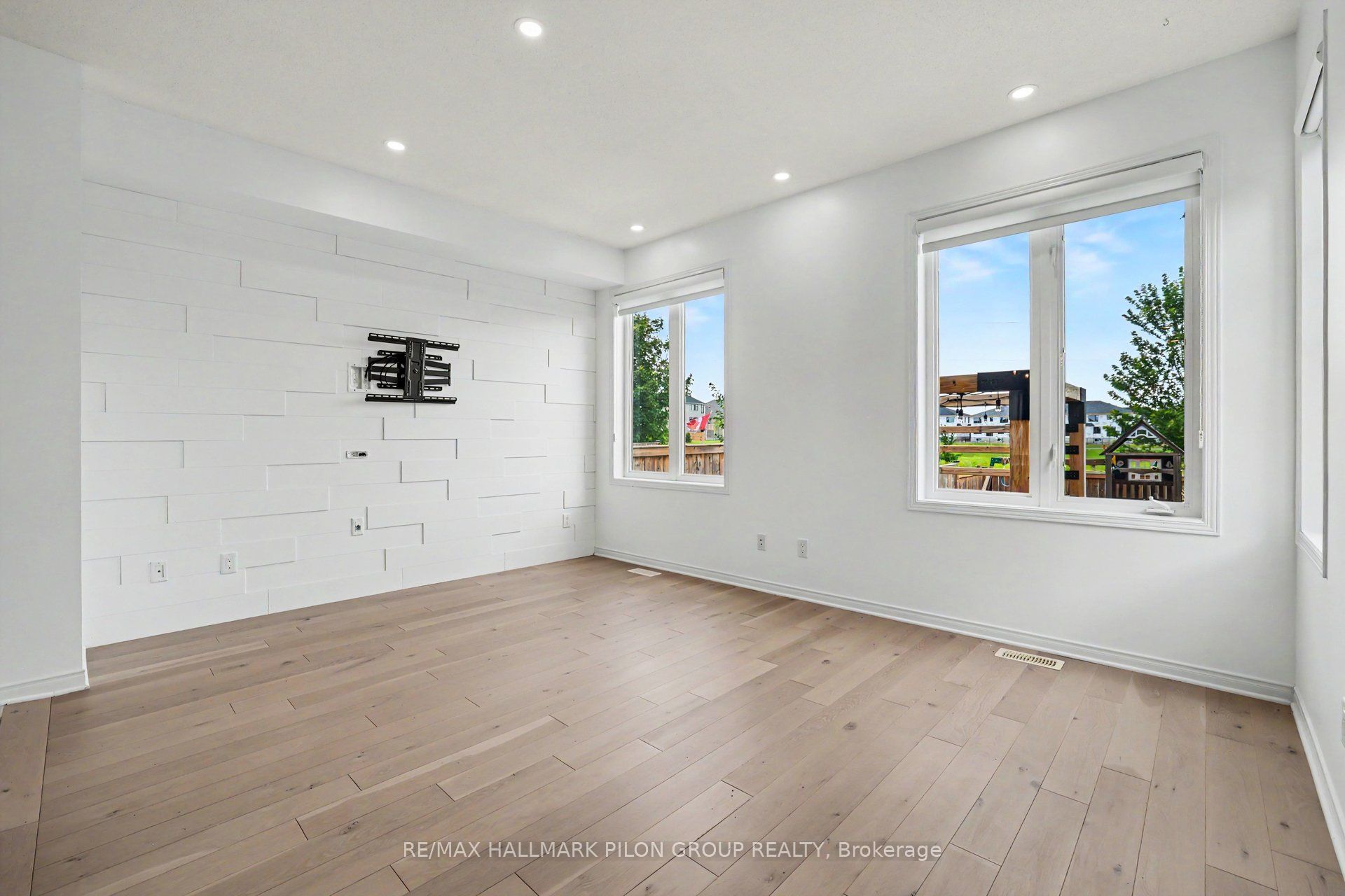 38 Riddell Street Property Photo 5
