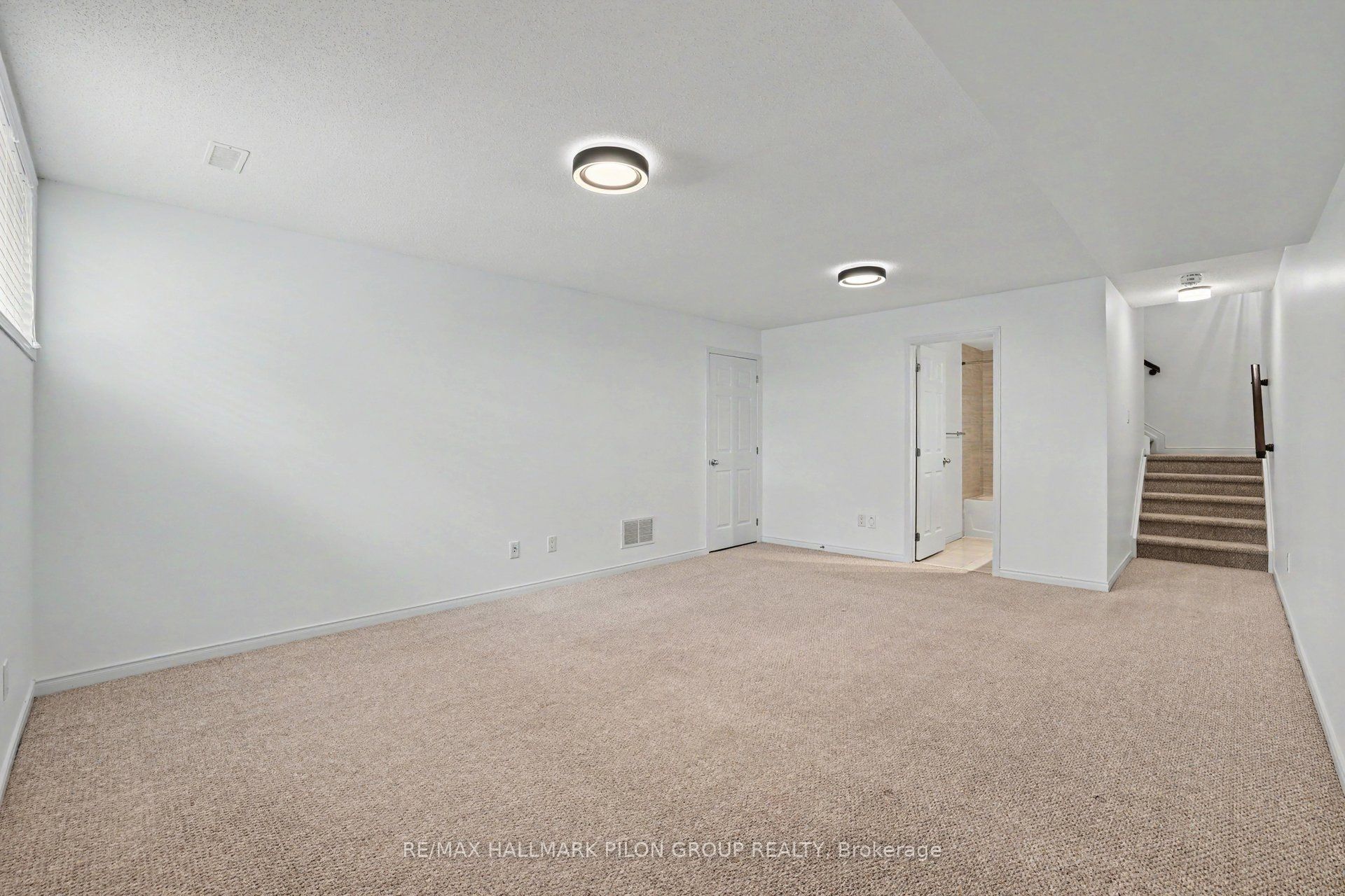 38 Riddell Street Property Photo 26