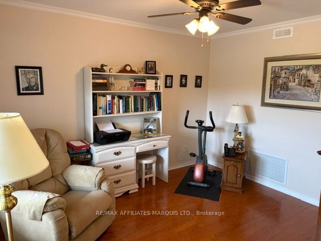 321 Water Street W 2 Property Photo 8