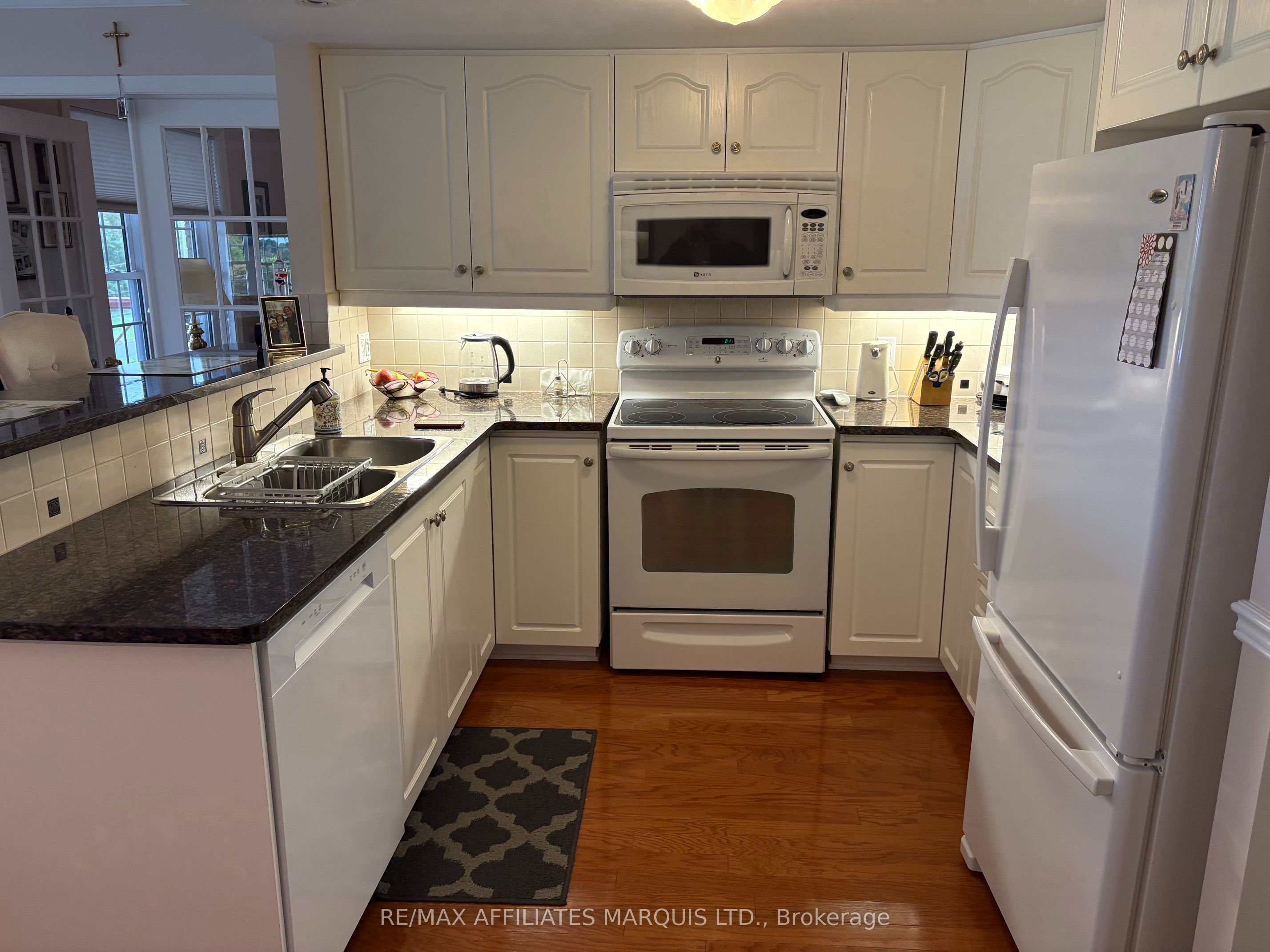 321 Water Street W 2 Property Photo 13