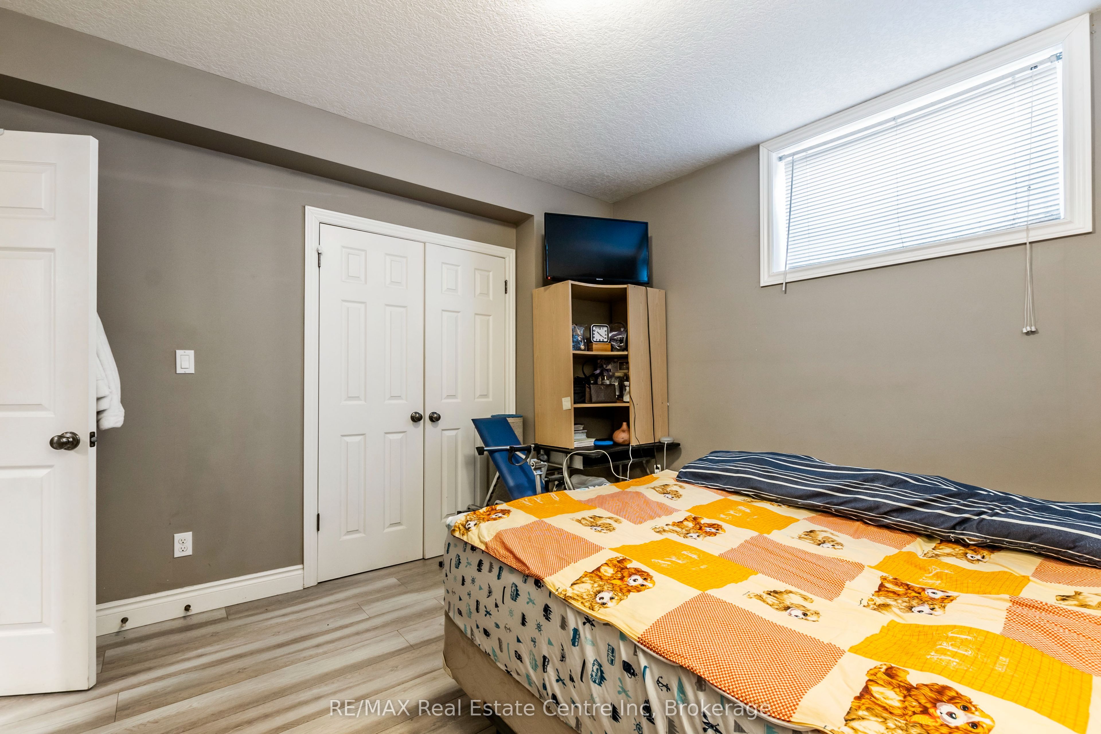 38 Howe Drive 8b Property Photo 13