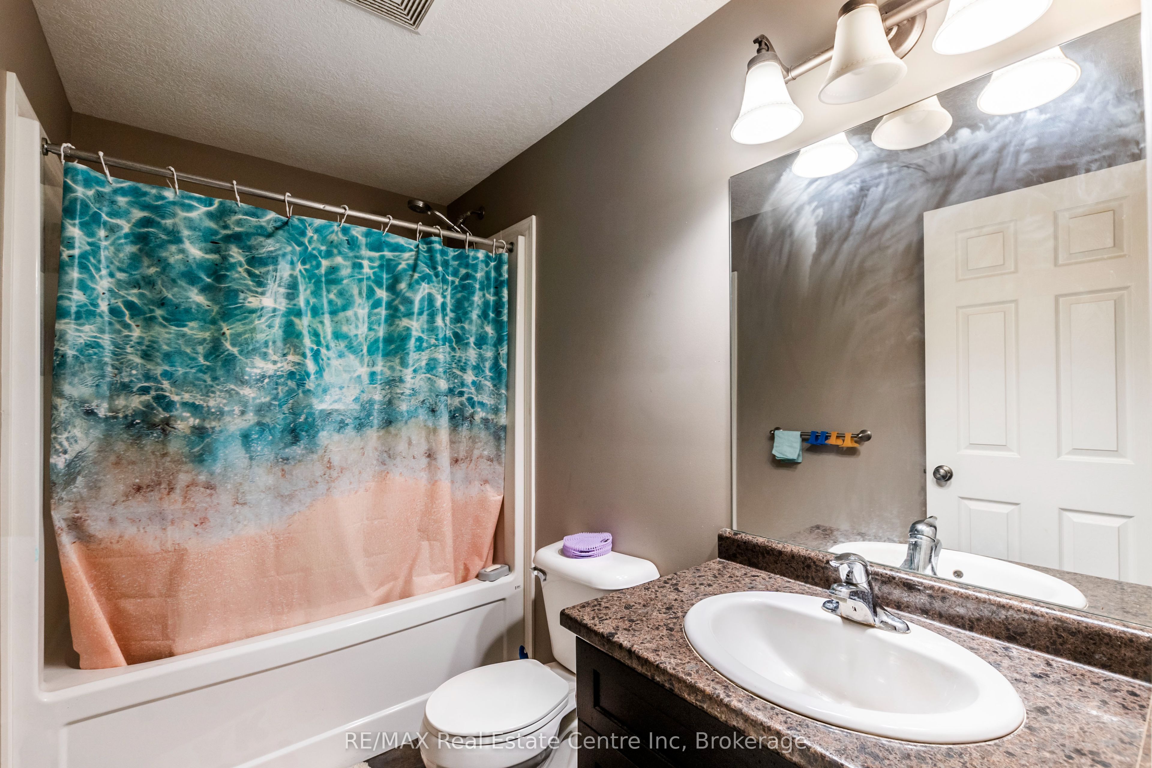 38 Howe Drive 8b Property Photo 15