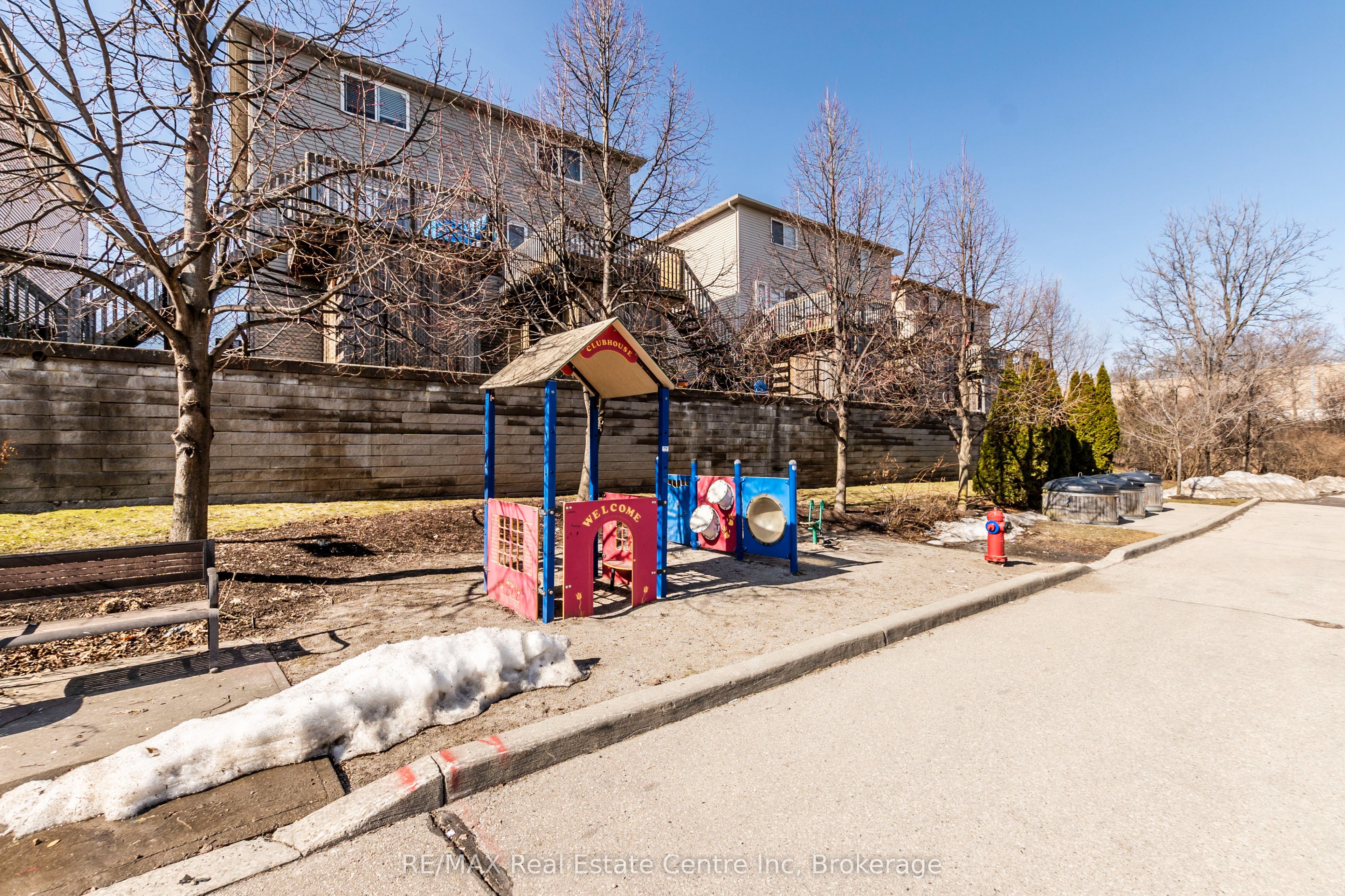 38 Howe Drive 8b Property Photo 19