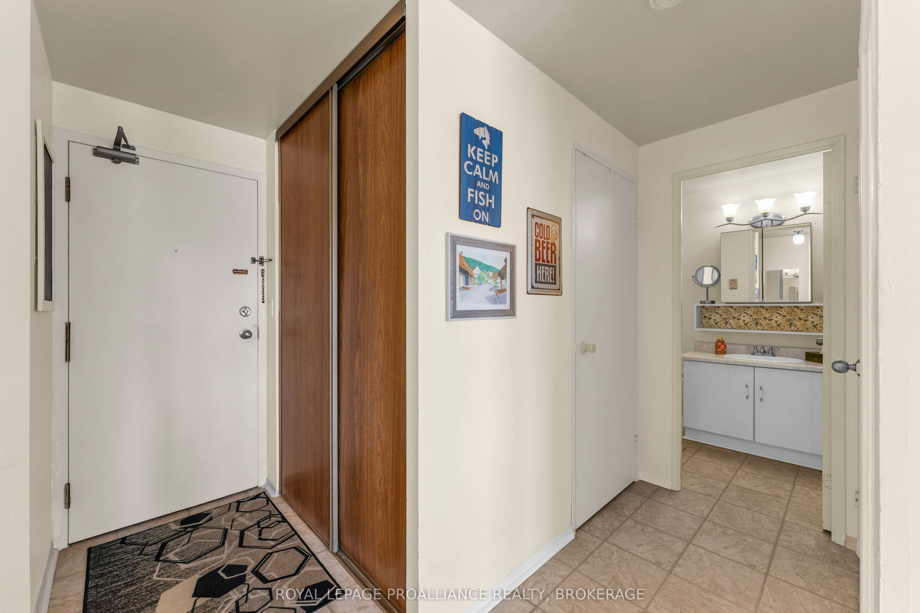 17 Eldon Hall Place 615 Property Photo 7