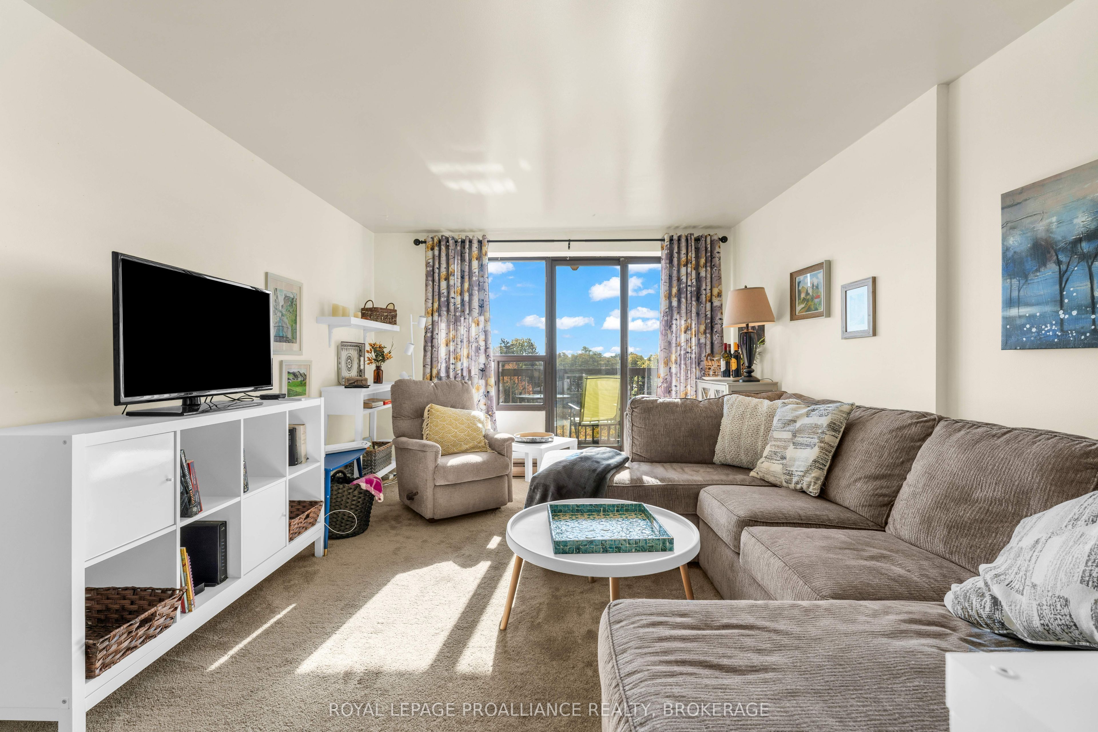 17 Eldon Hall Place 615 Property Photo 12