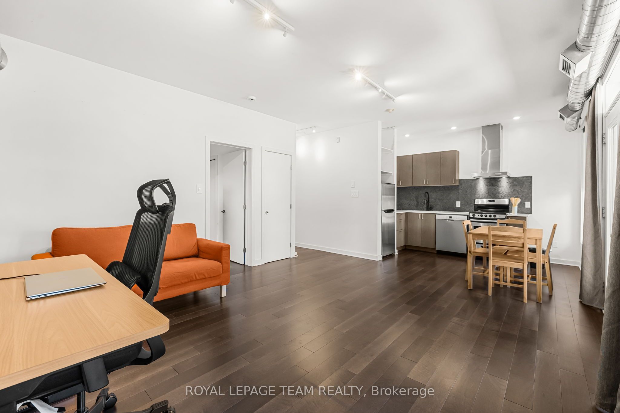 1308 Thames Street 301 Property Photo 8