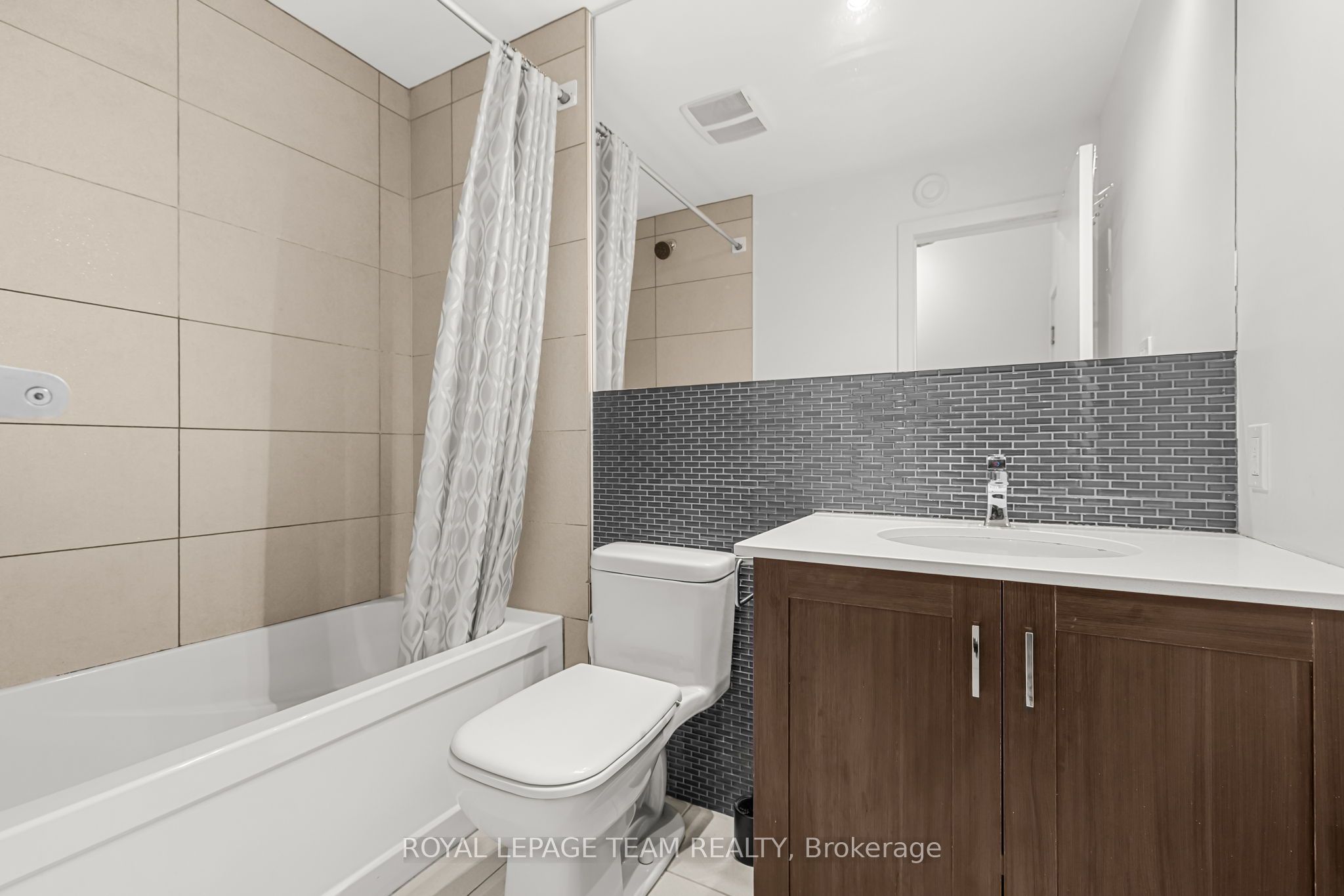 1308 Thames Street 301 Property Photo 15