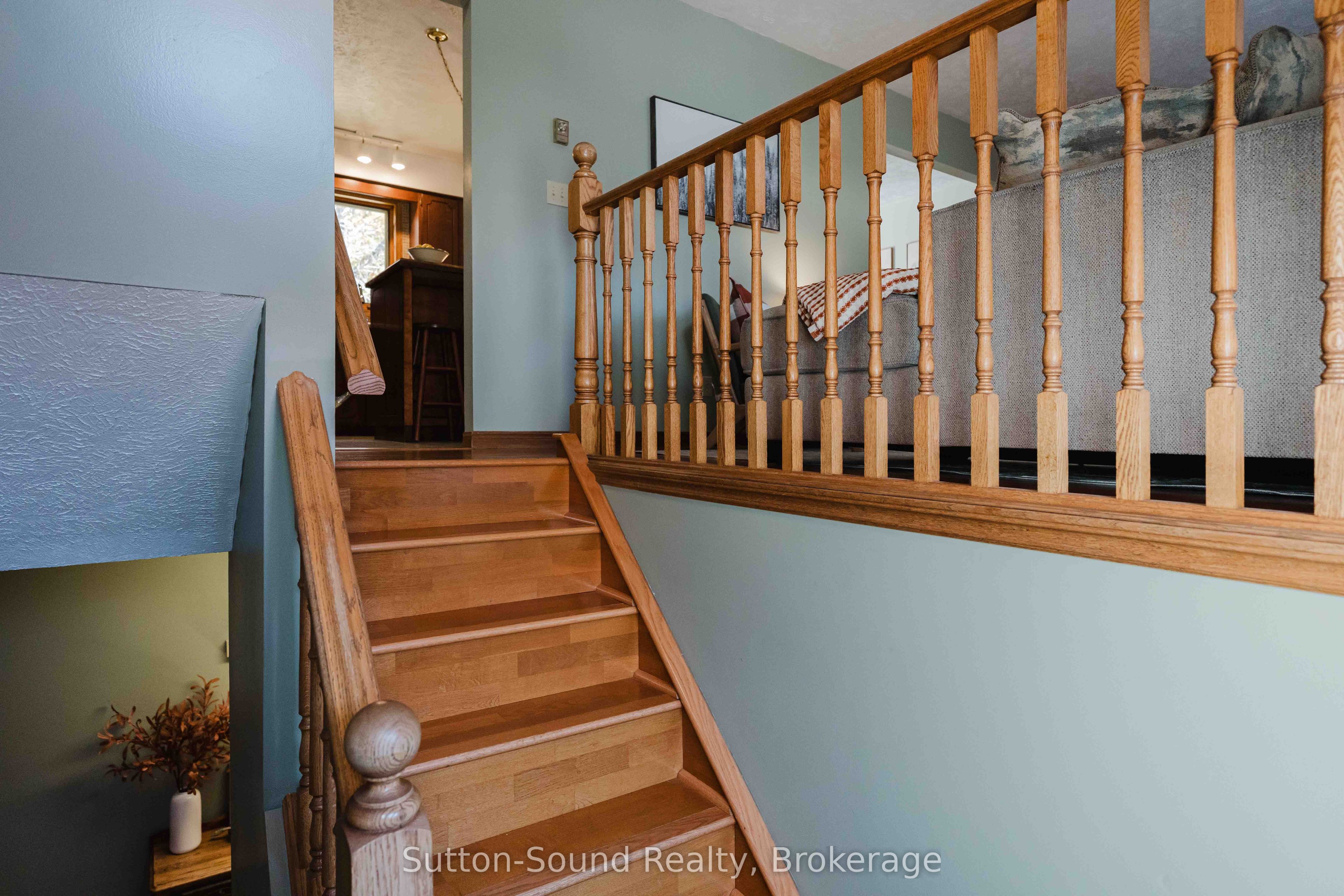 719 Mcnaughton Street Property Photo 2