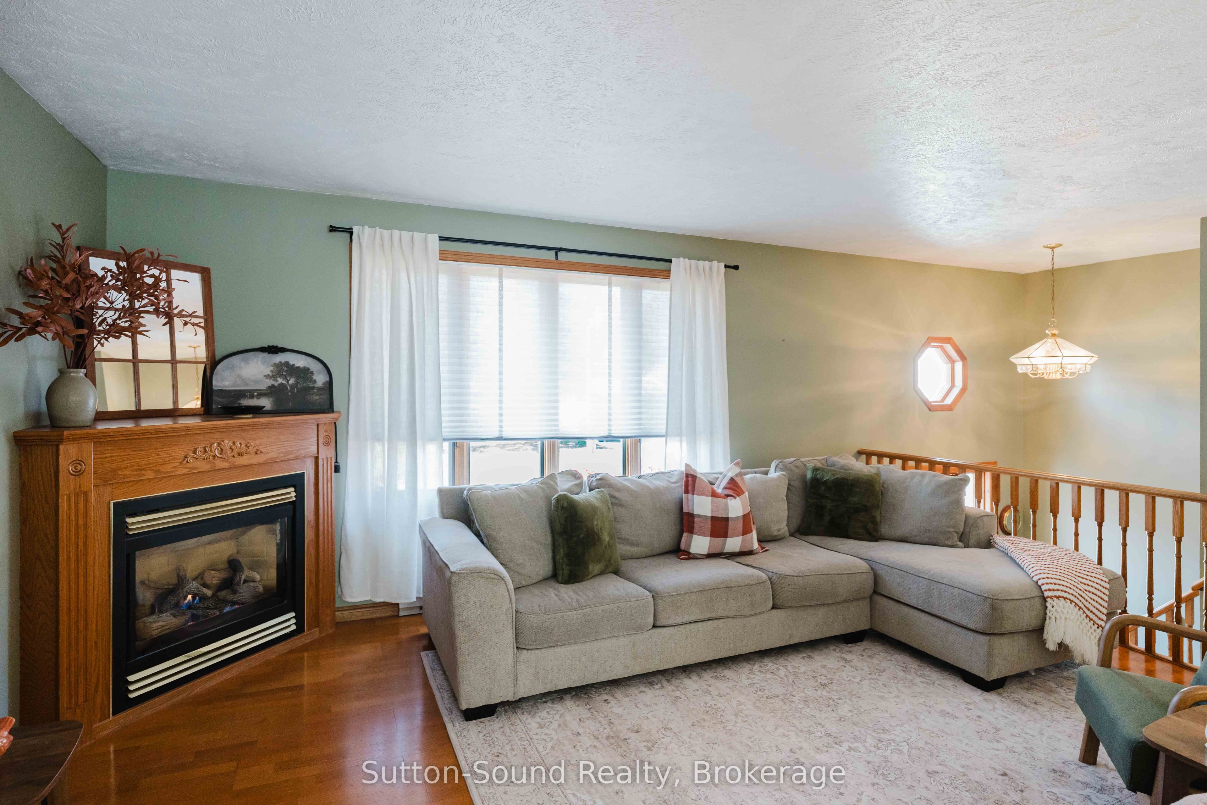 719 Mcnaughton Street Property Photo 4