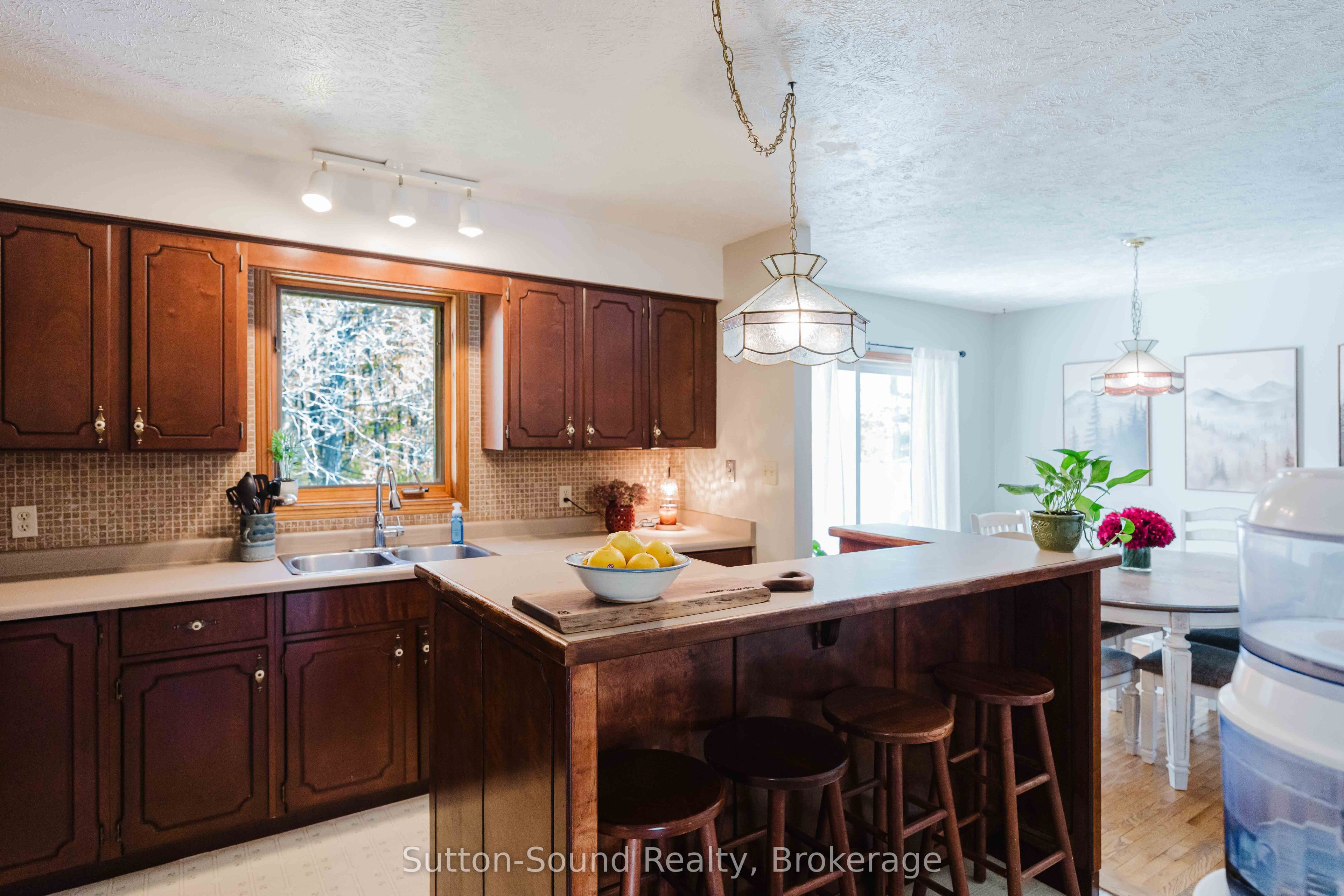 719 Mcnaughton Street Property Photo 10