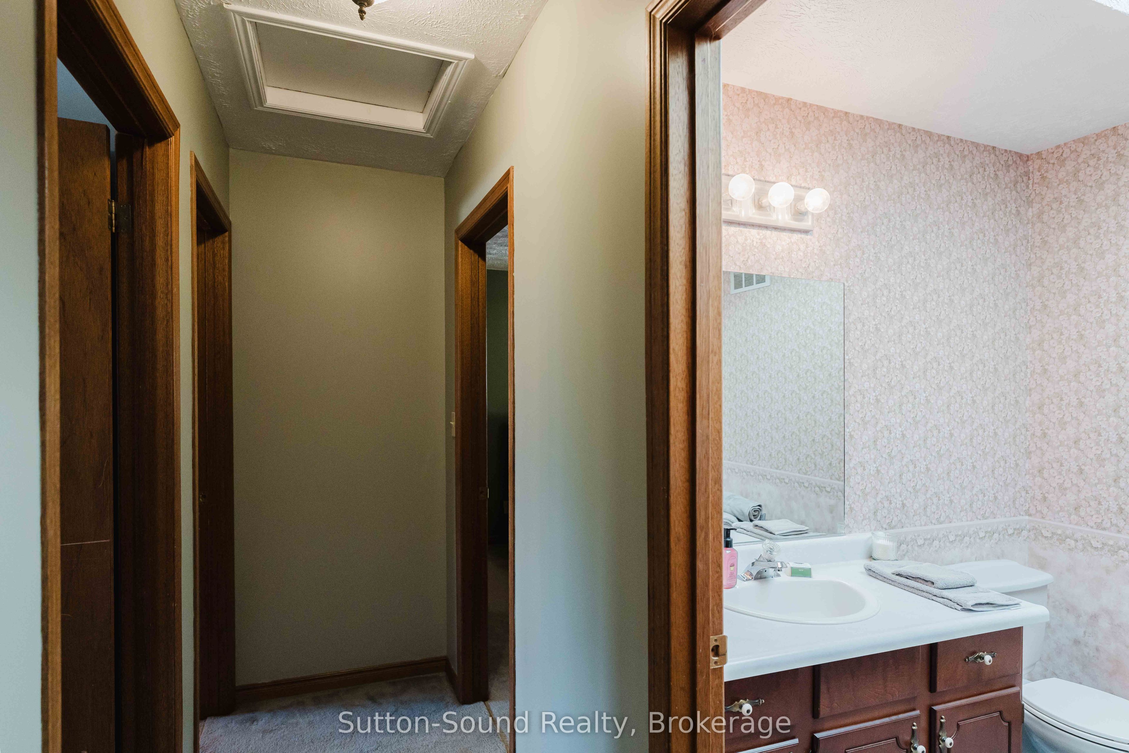 719 Mcnaughton Street Property Photo 16