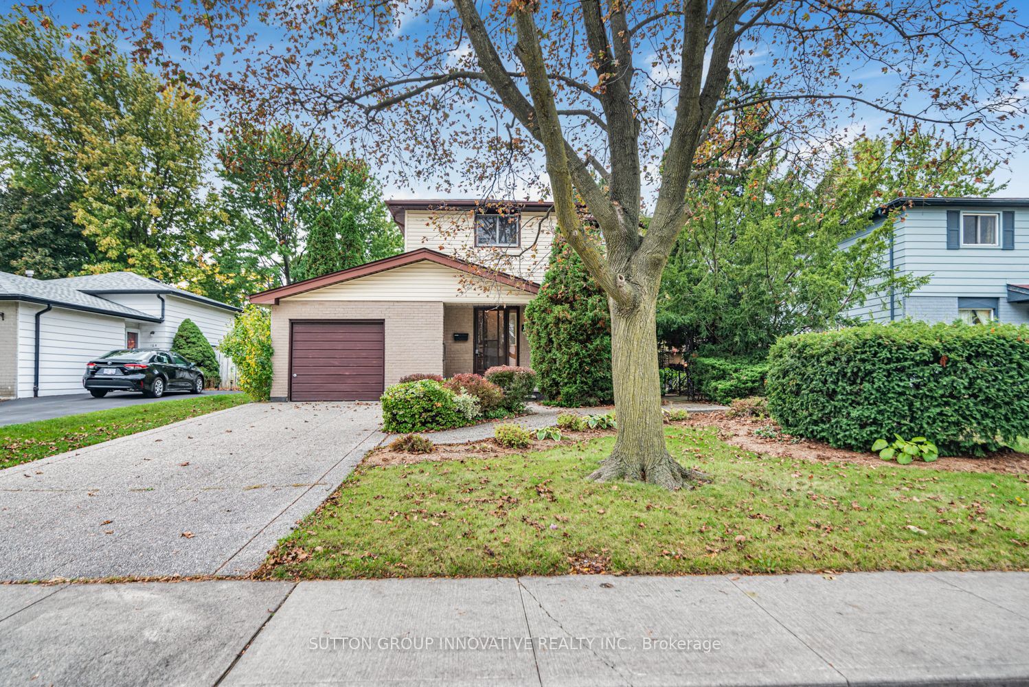 160 Birchcliffe Crescent Property Photo 3