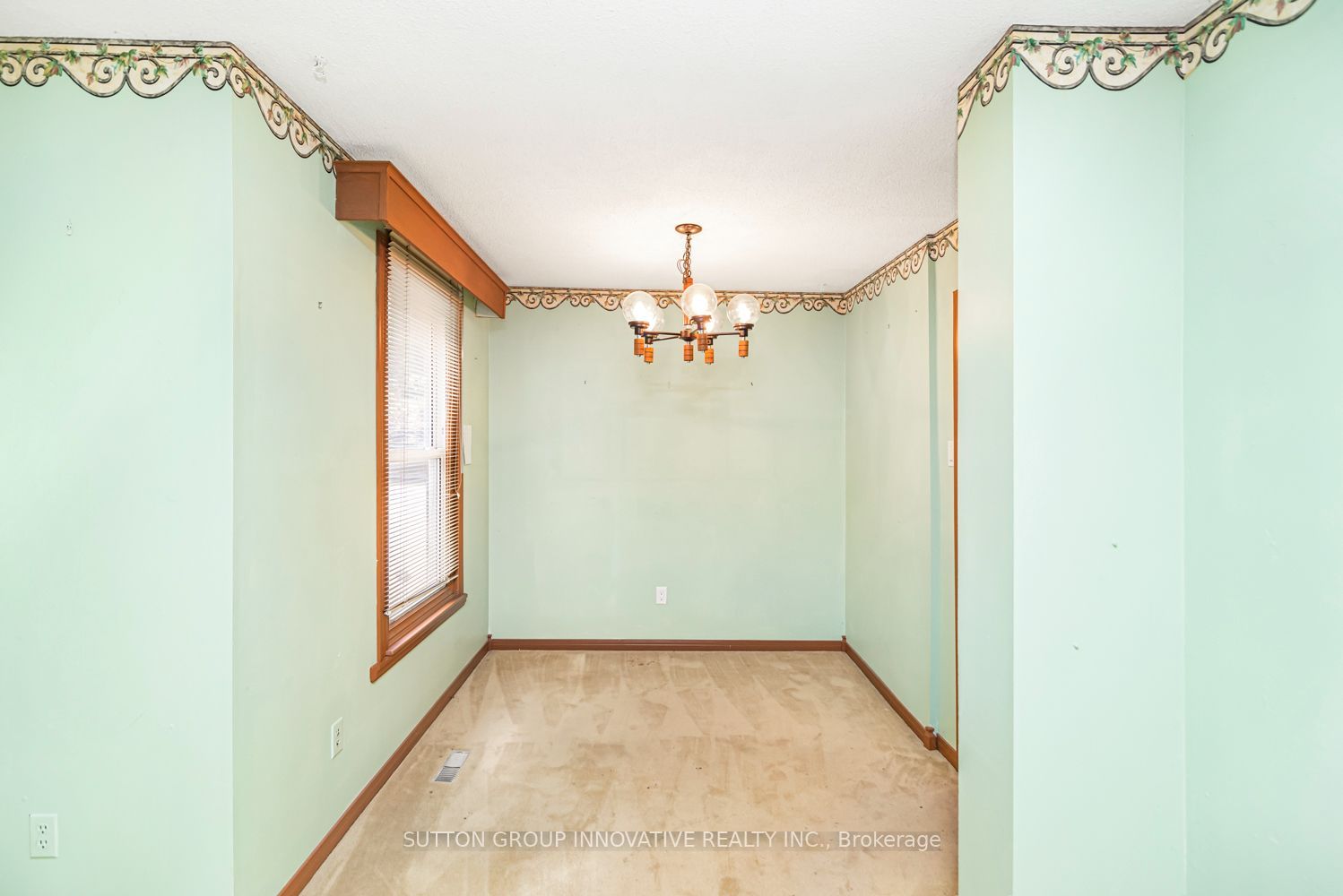 160 Birchcliffe Crescent Property Photo 11