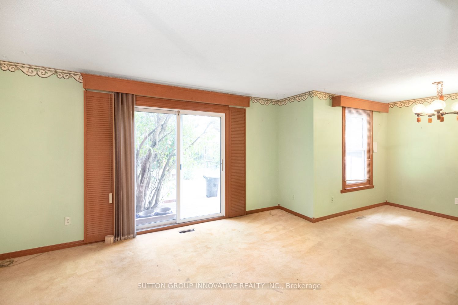 160 Birchcliffe Crescent Property Photo 13