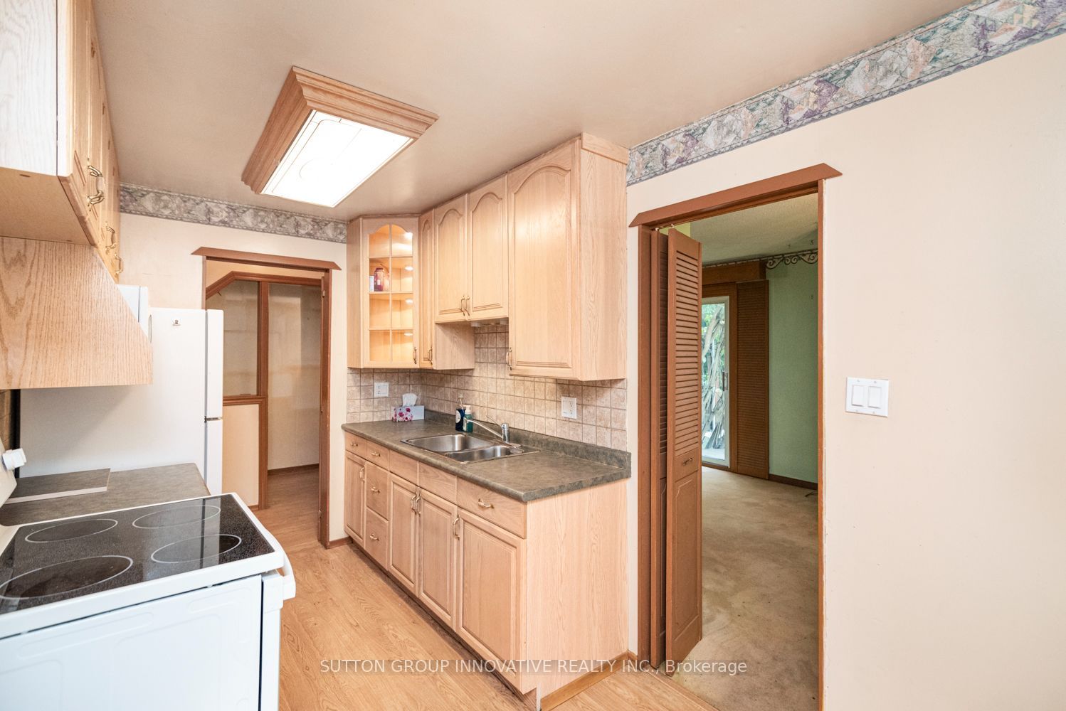 160 Birchcliffe Crescent Property Photo 16