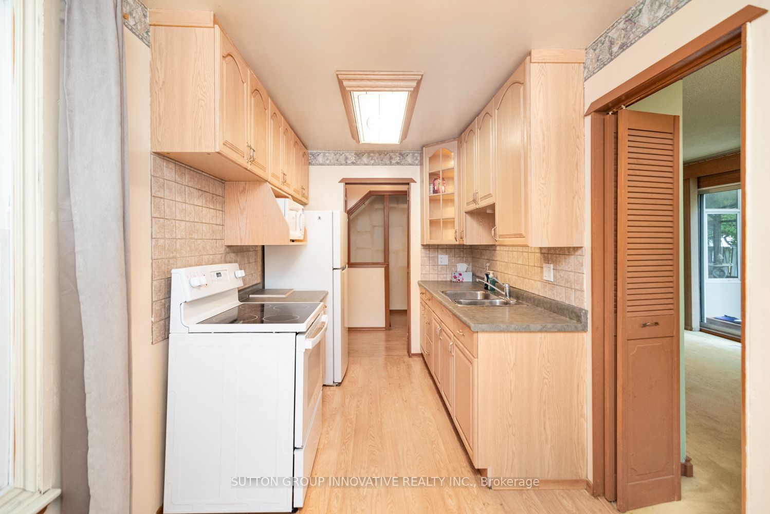 160 Birchcliffe Crescent Property Photo 17