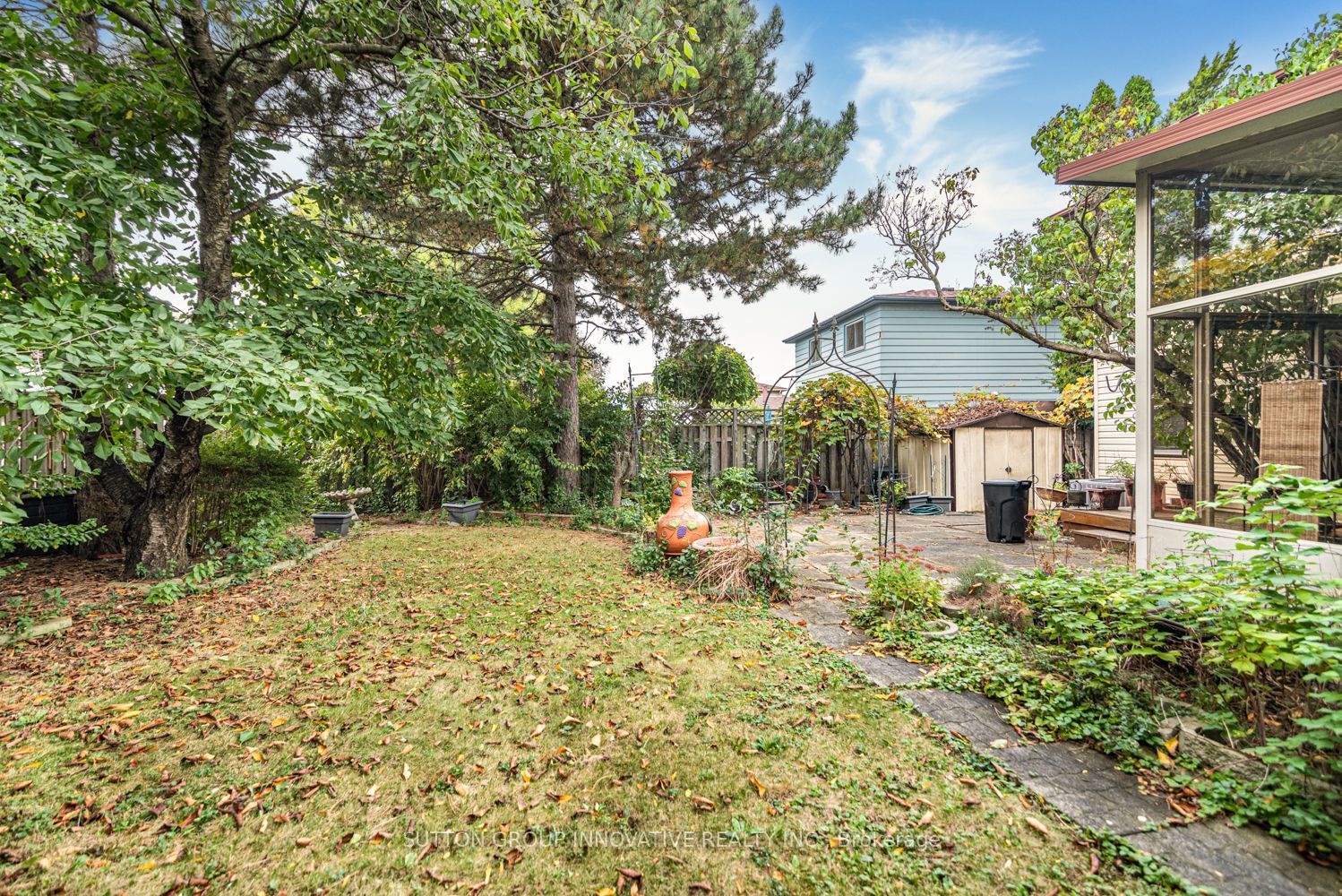 160 Birchcliffe Crescent Property Photo 45