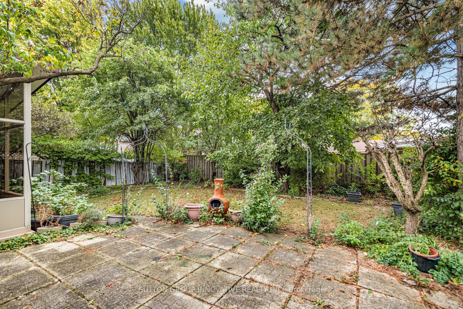 160 Birchcliffe Crescent Property Photo 48