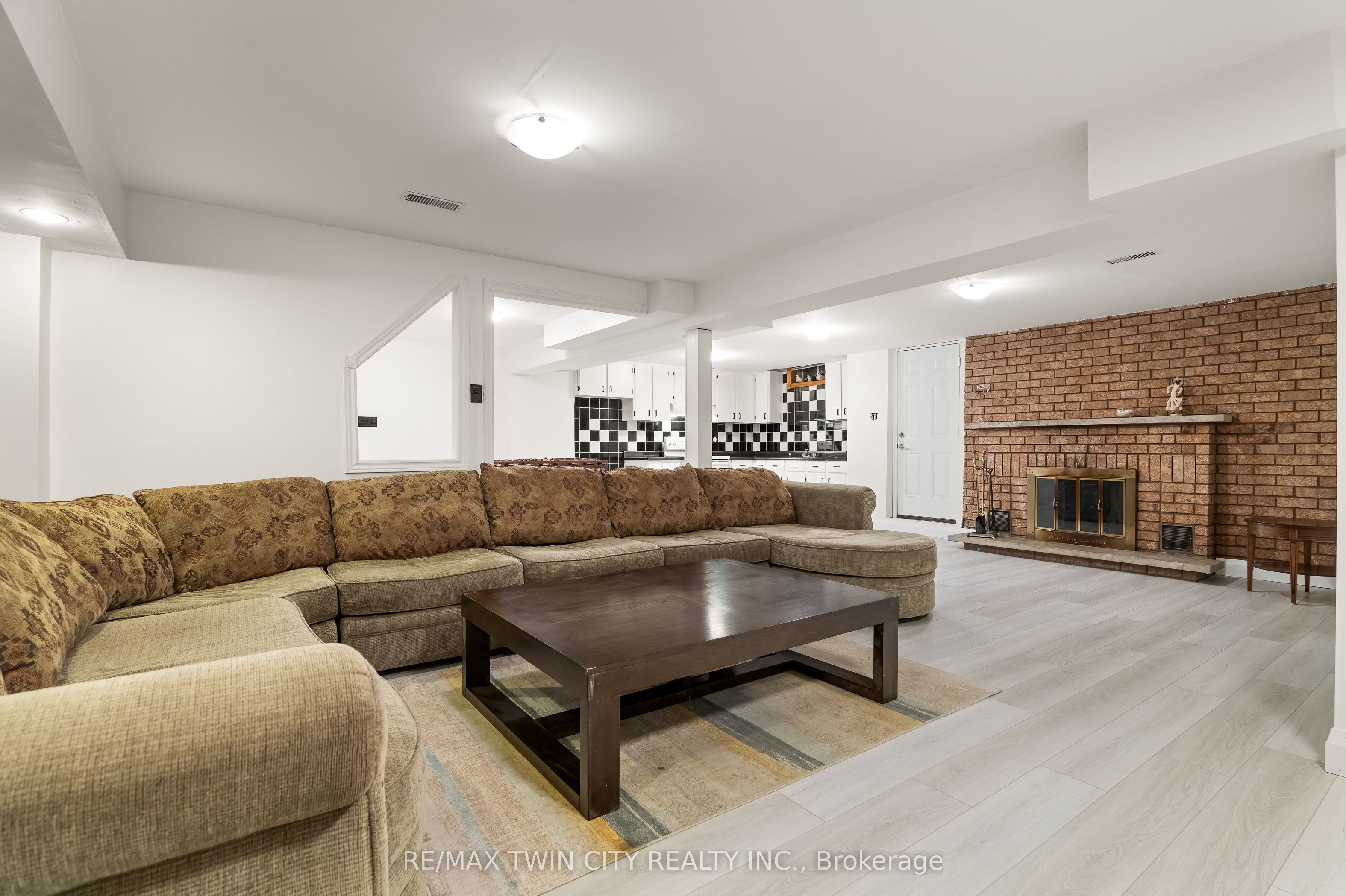 98 Wallace Drive Property Photo 26