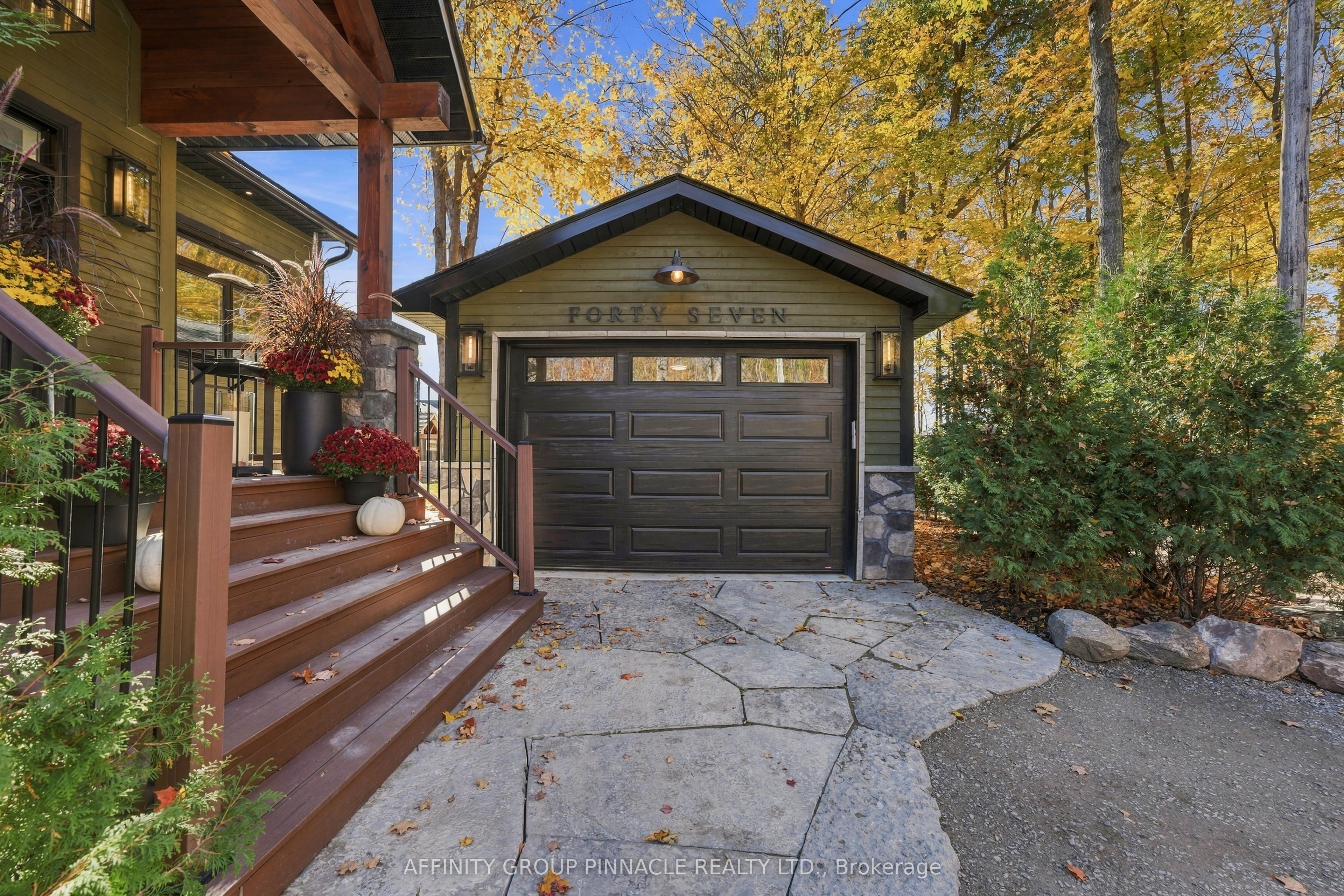 47 Sugar Bush Trail Property Photo 5