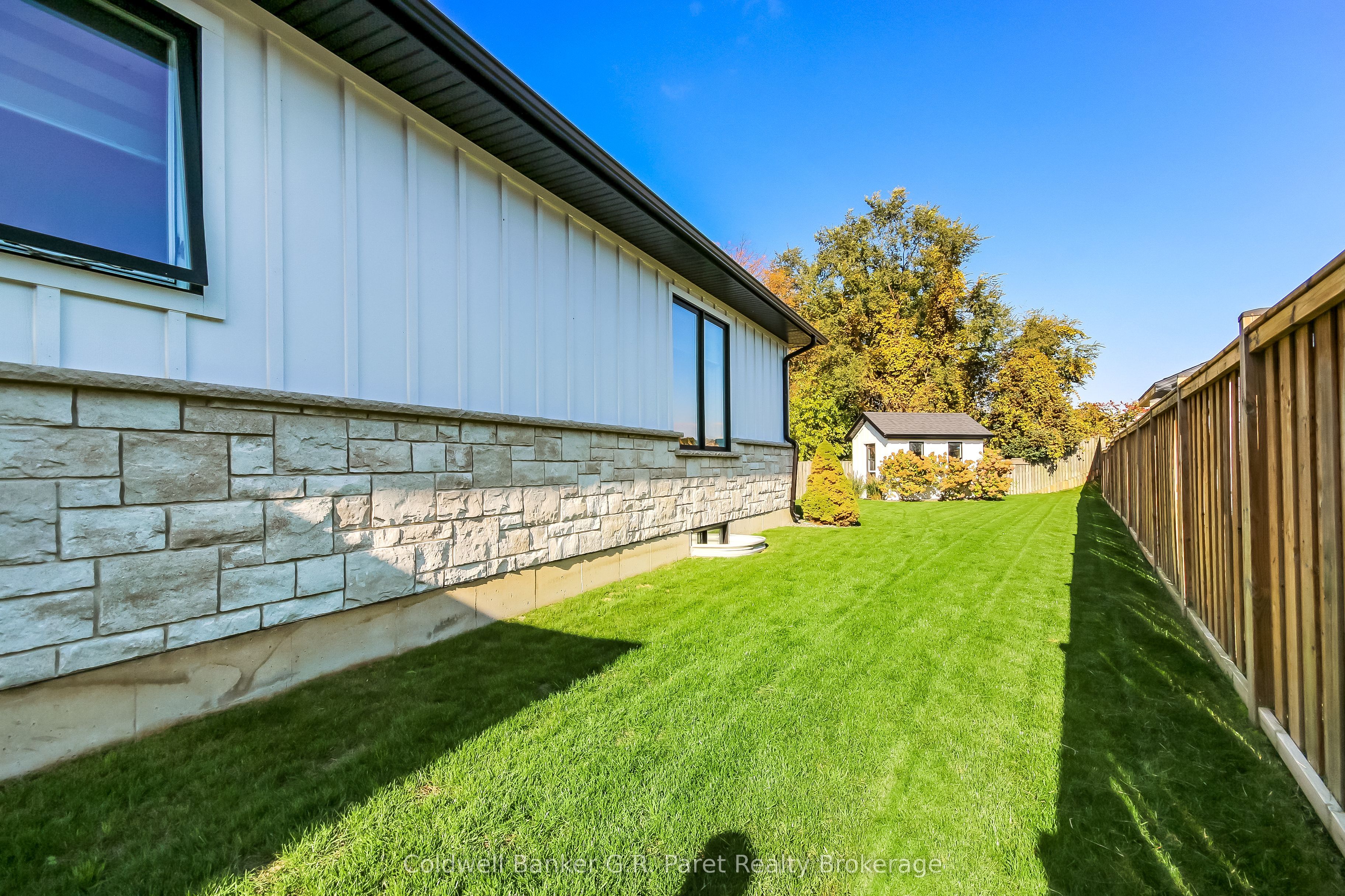 11 Macneil Court Property Photo 36