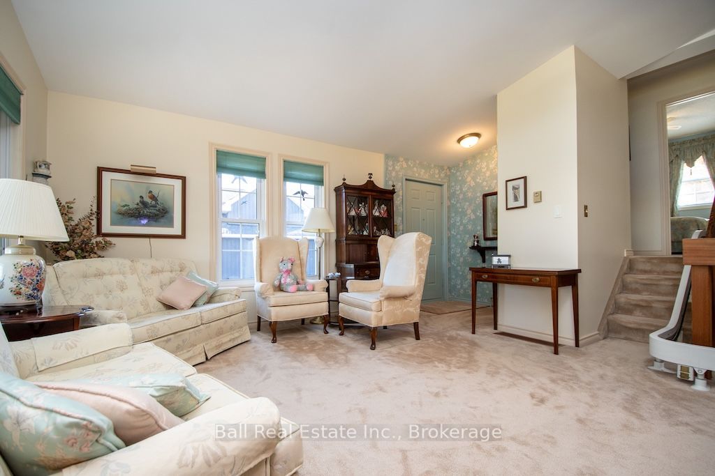 758 Duffus Drive Property Photo 6