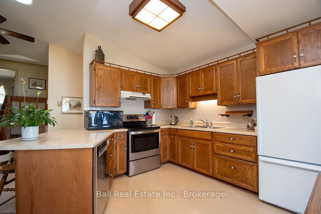 758 Duffus Drive Property Photo 12