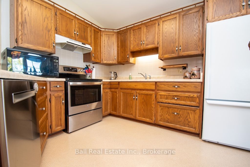 758 Duffus Drive Property Photo 13