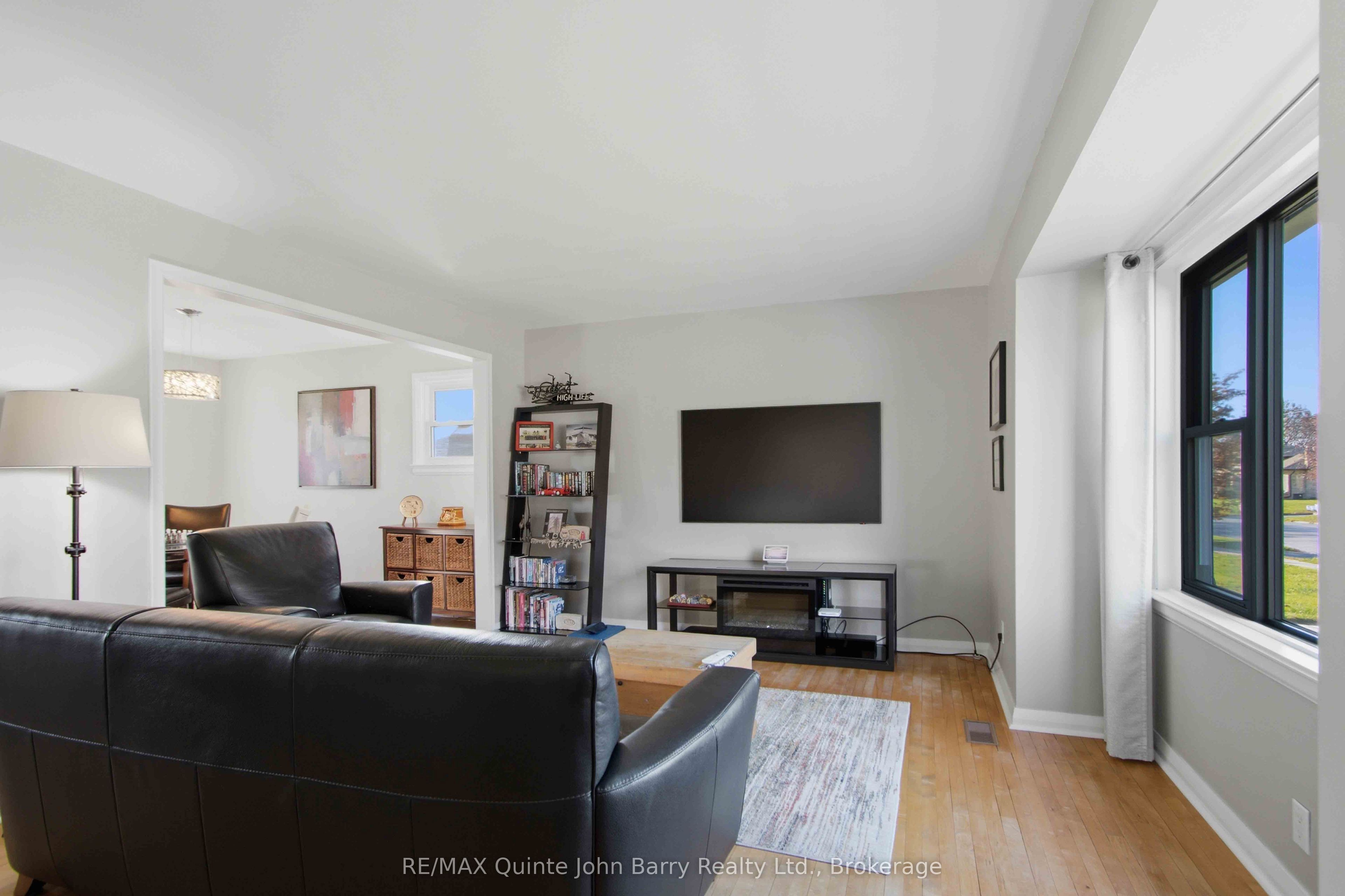 47 Fourth Avenue Property Photo 5