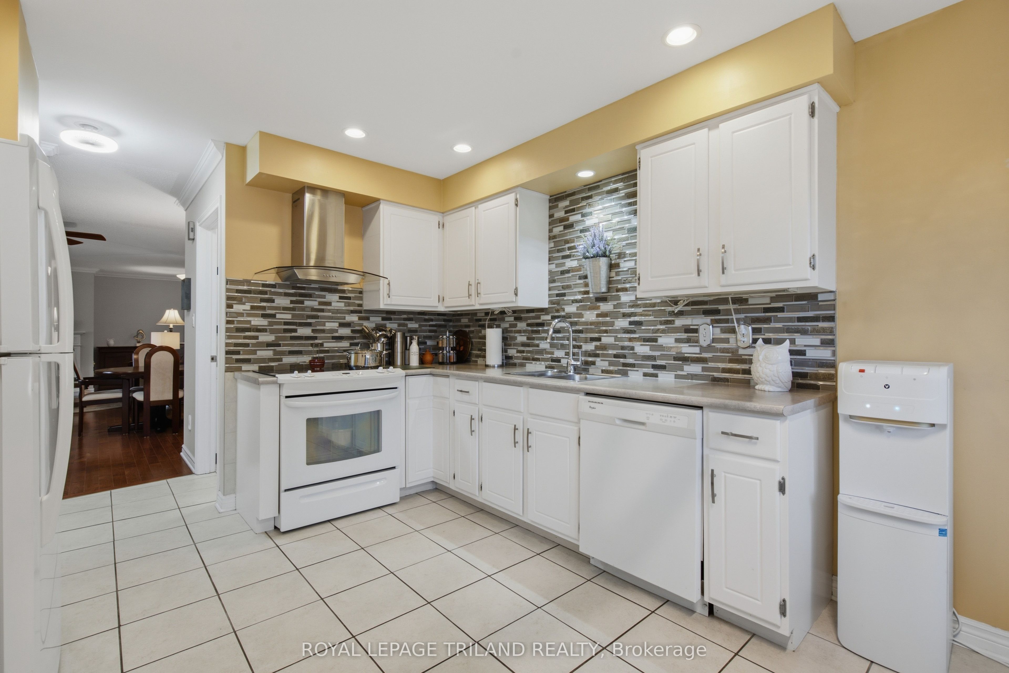 163 Pine Valley Drive 48 Property Photo 14