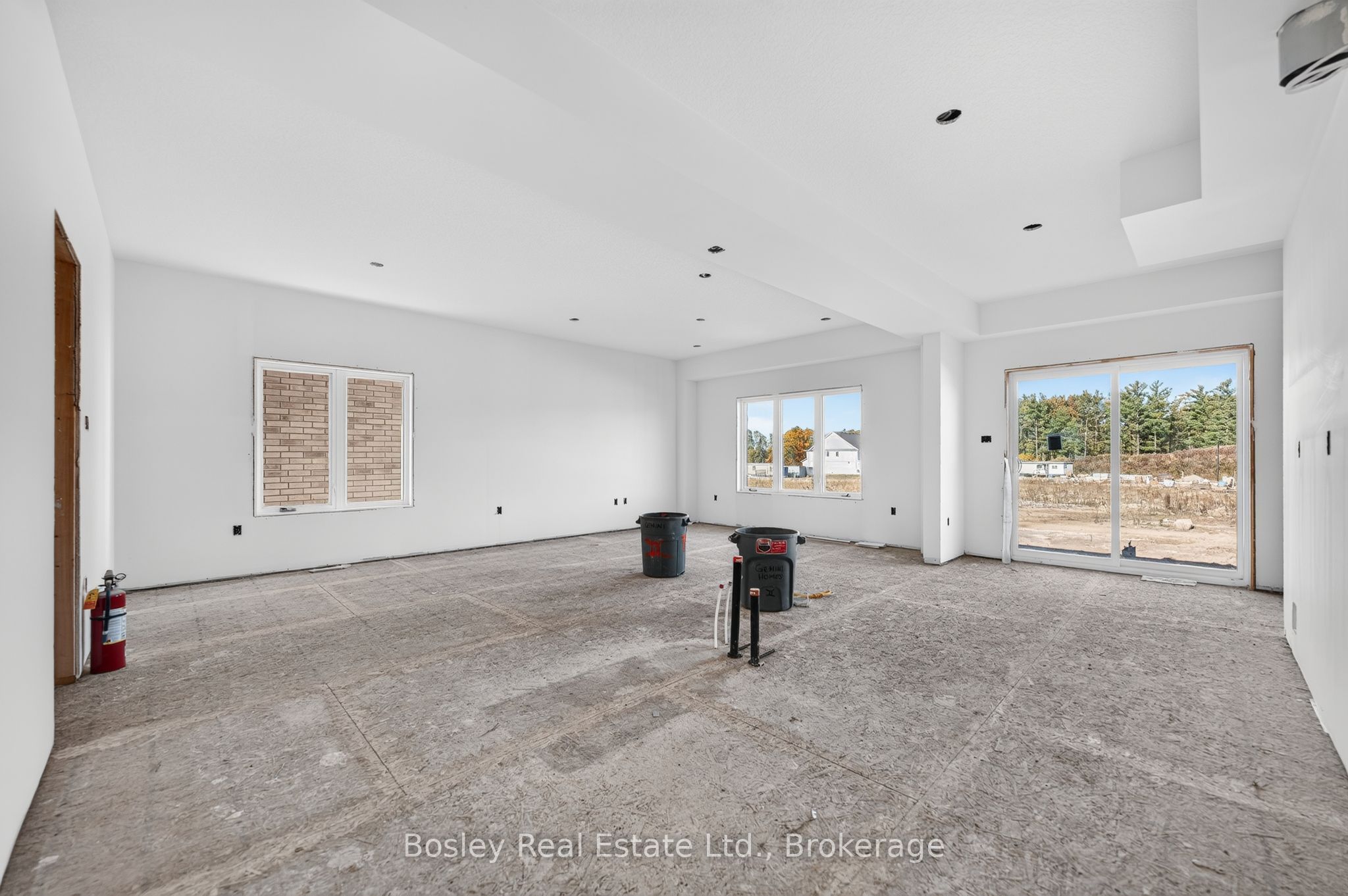 74 Imrie Road Property Photo 11