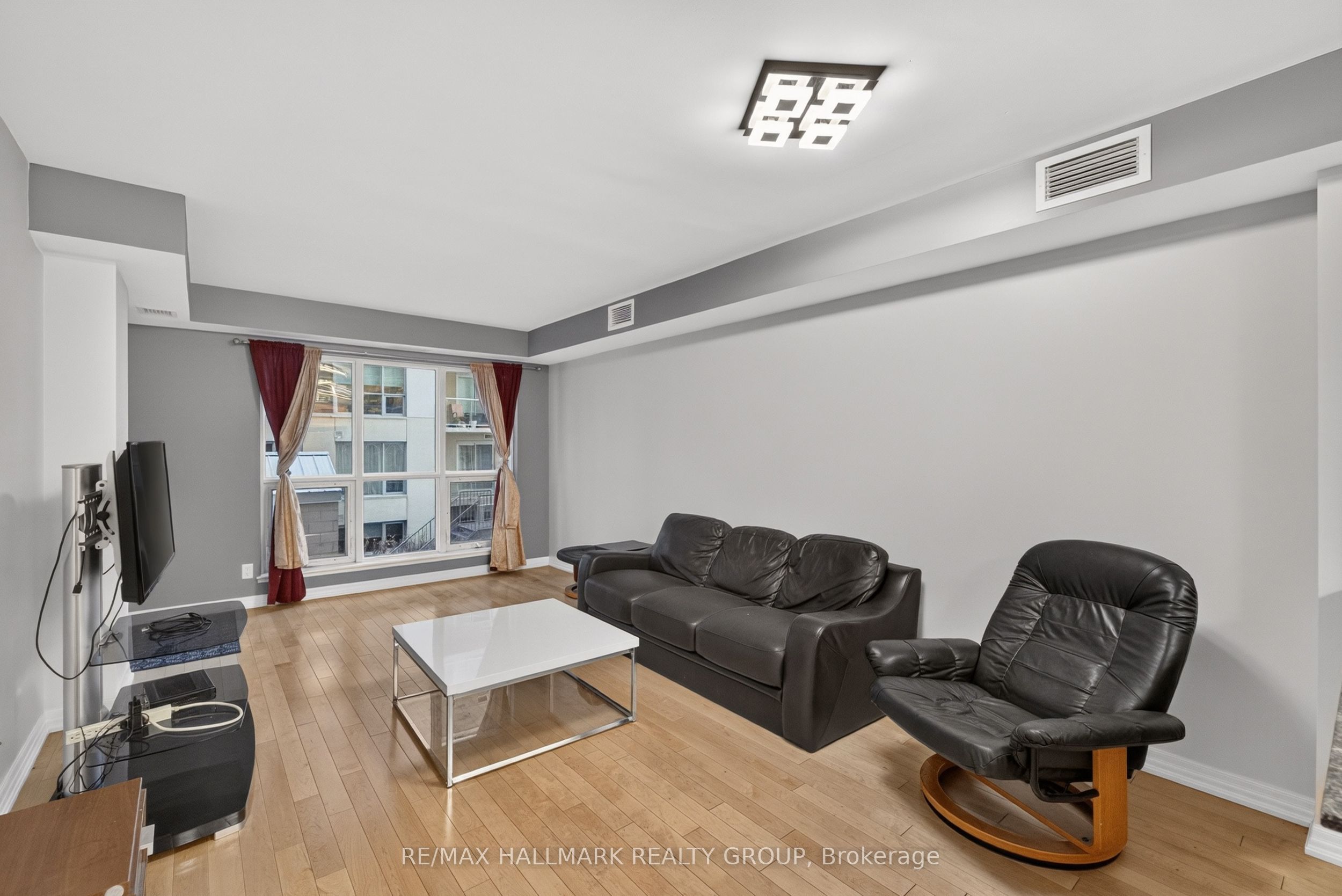 242 Rideau Street 506 Property Photo 5