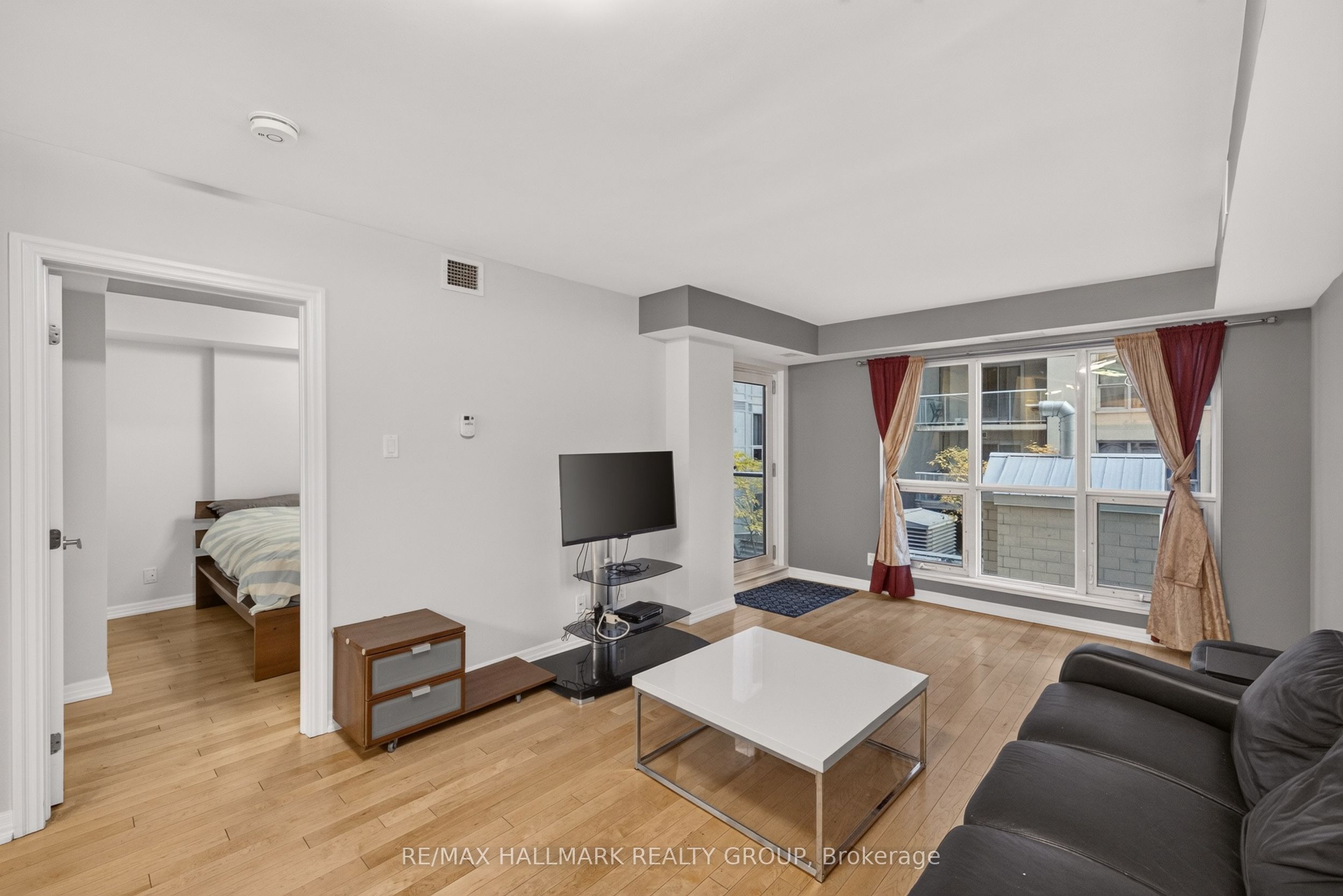 242 Rideau Street 506 Property Photo 6