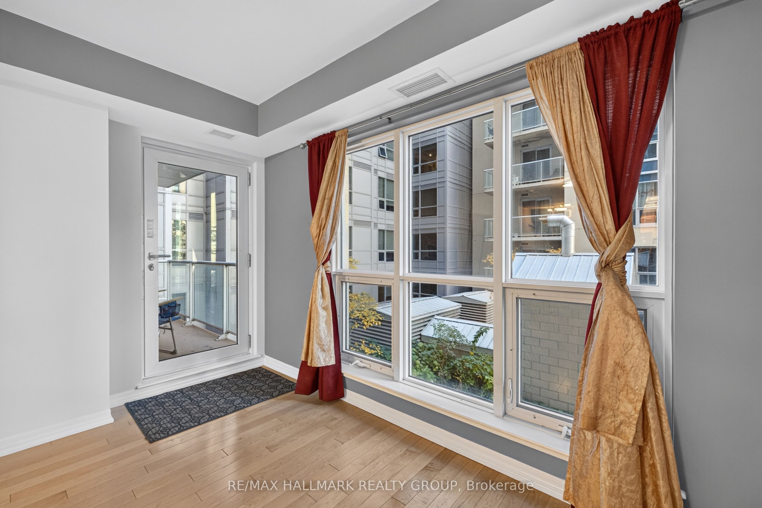 242 Rideau Street 506 Property Photo 7