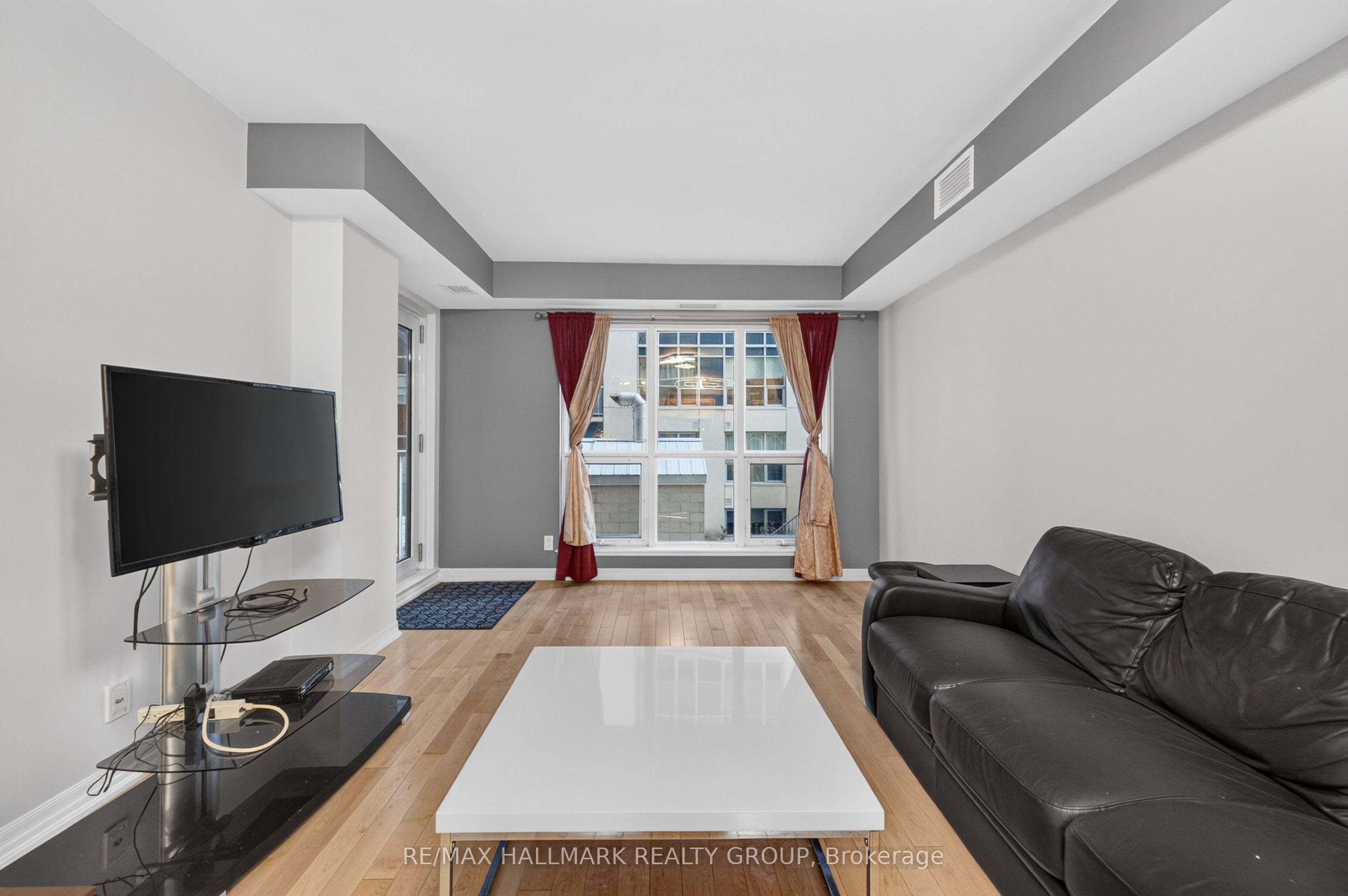 242 Rideau Street 506 Property Photo 8