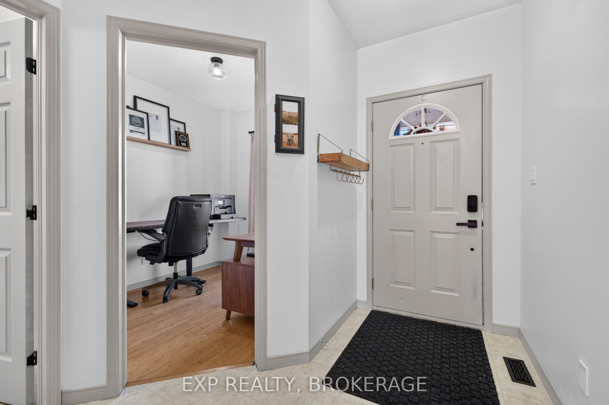 975 Rainbow Crescent Property Photo 6
