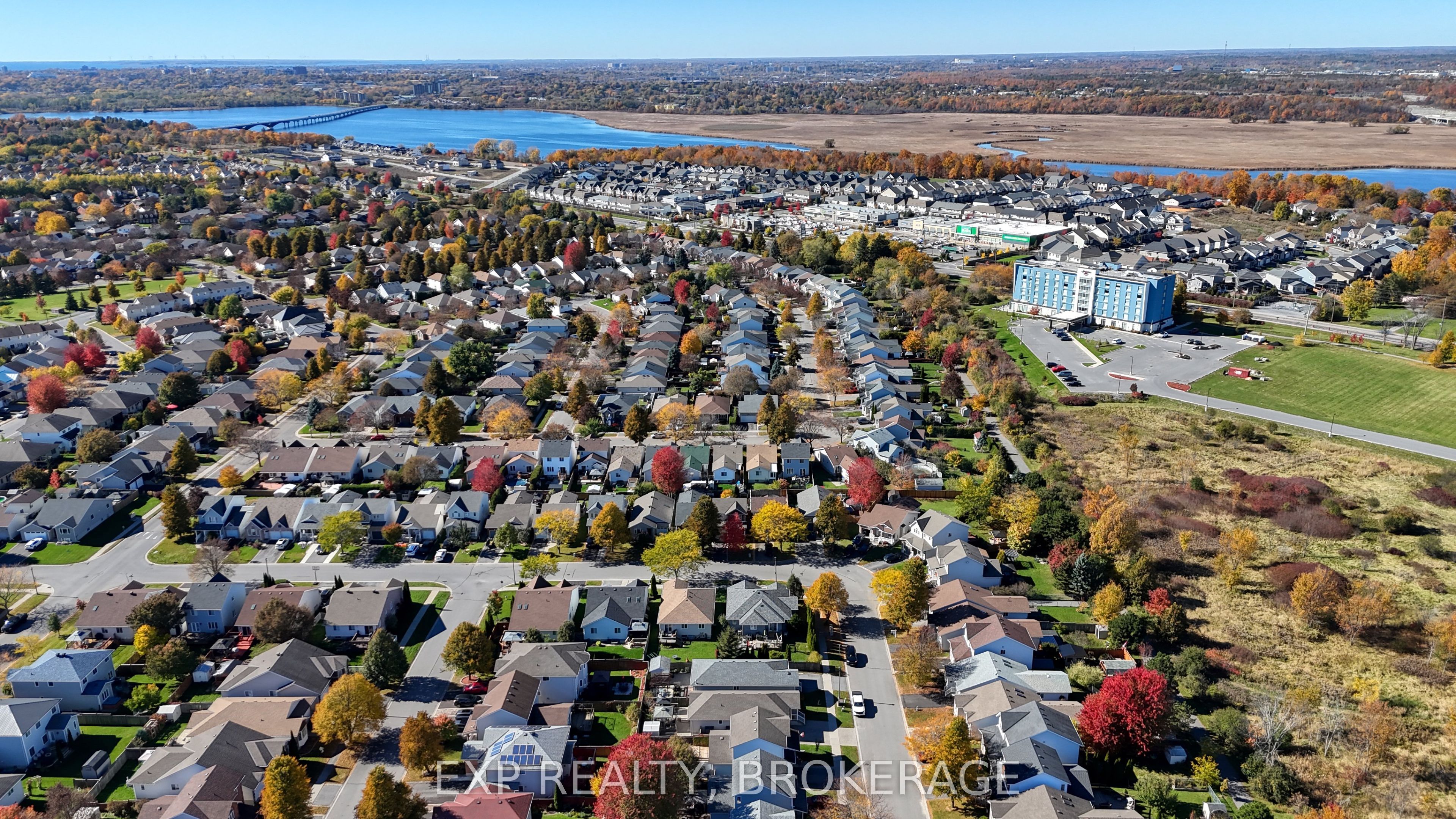 975 Rainbow Crescent Property Photo 41