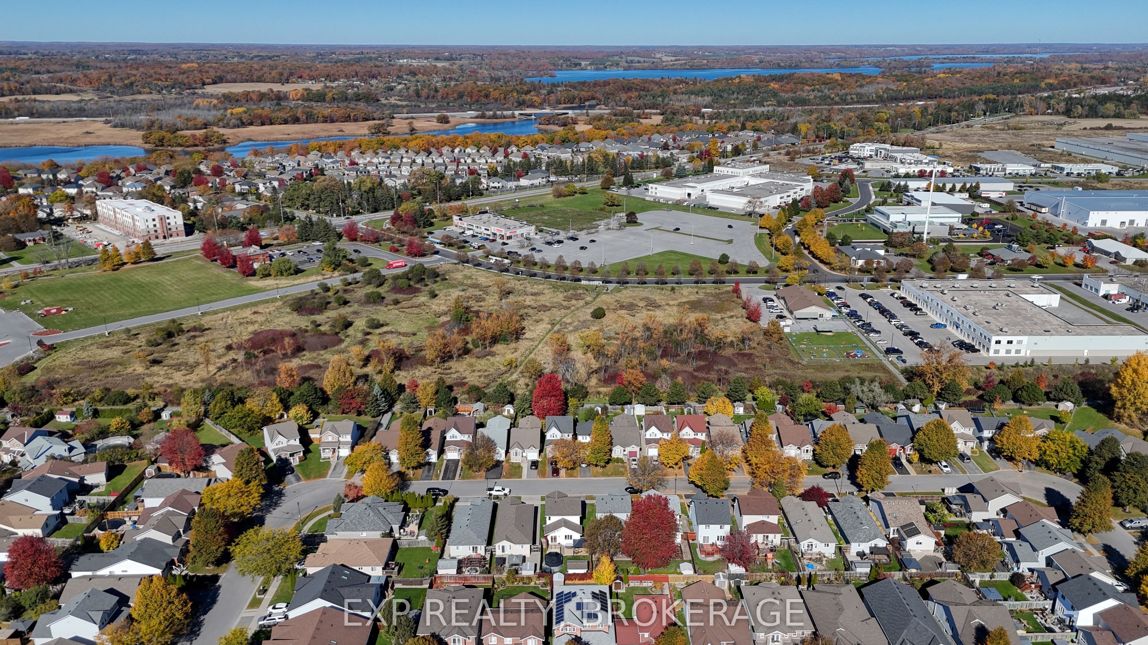 975 Rainbow Crescent Property Photo 42