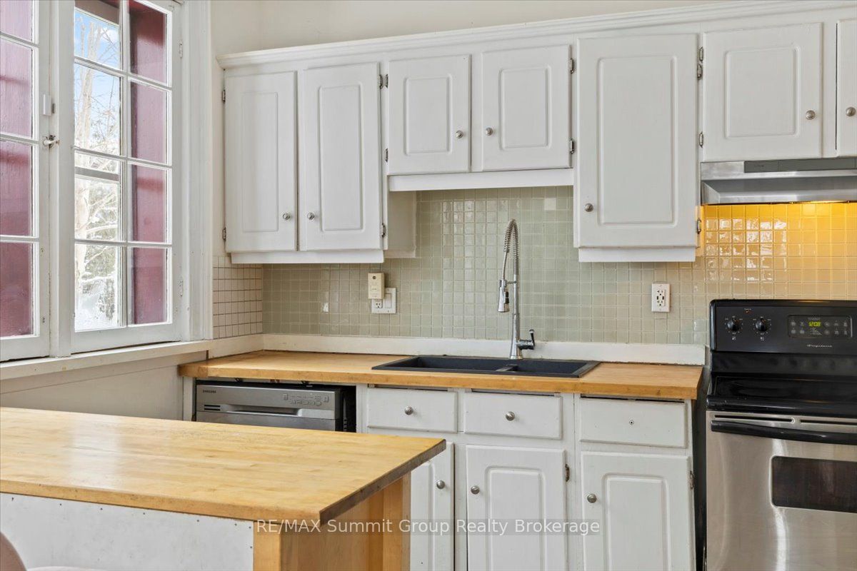 13 Collingwood Street Property Photo 5