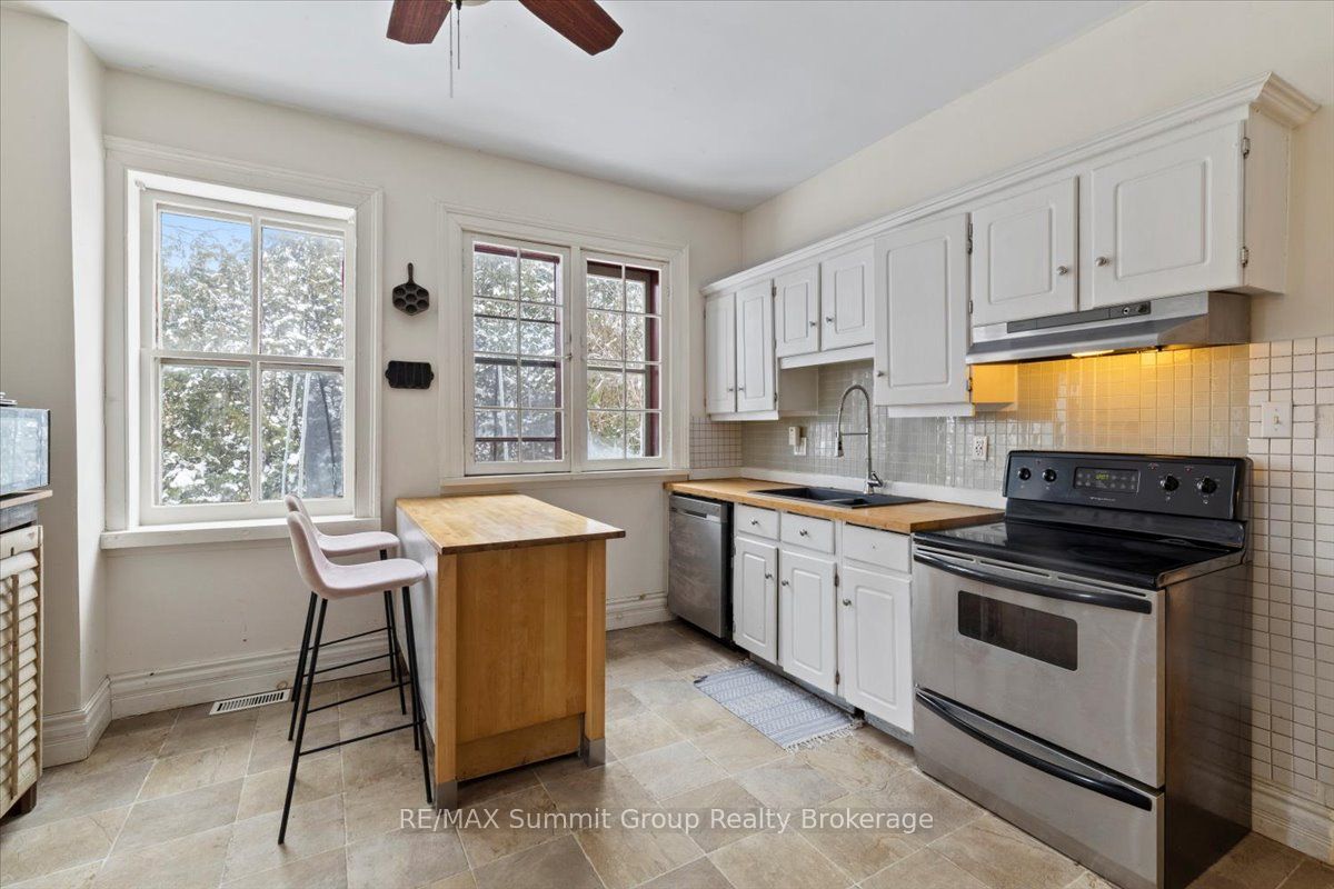 13 Collingwood Street Property Photo 6