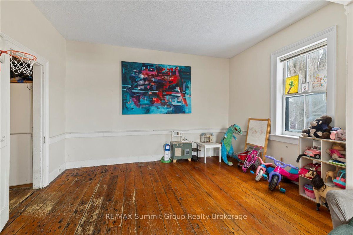 13 Collingwood Street Property Photo 11